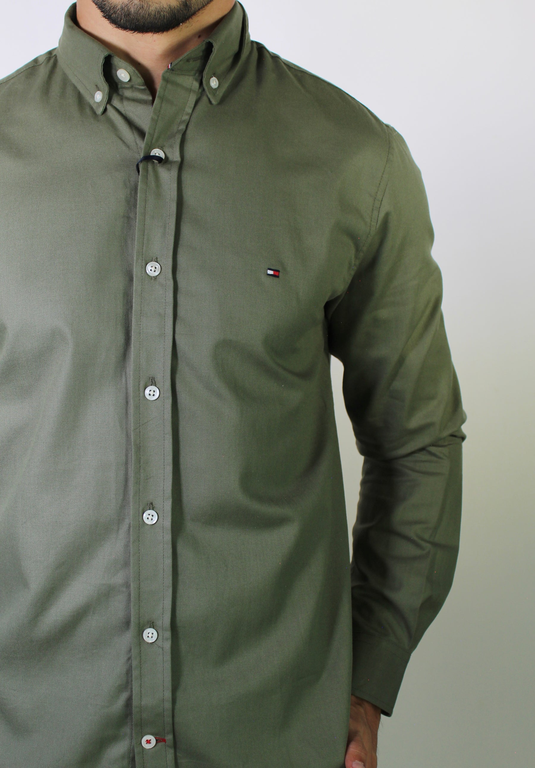 Camisa Social Lisa Manga Longa TH Classic - Verde Oliva