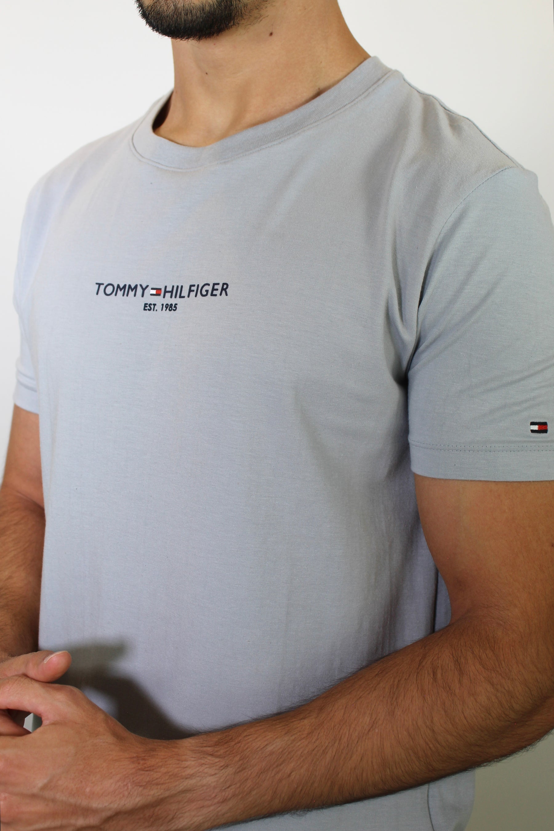 Camiseta TH Minimal Est. 1985 Logo - Cinza