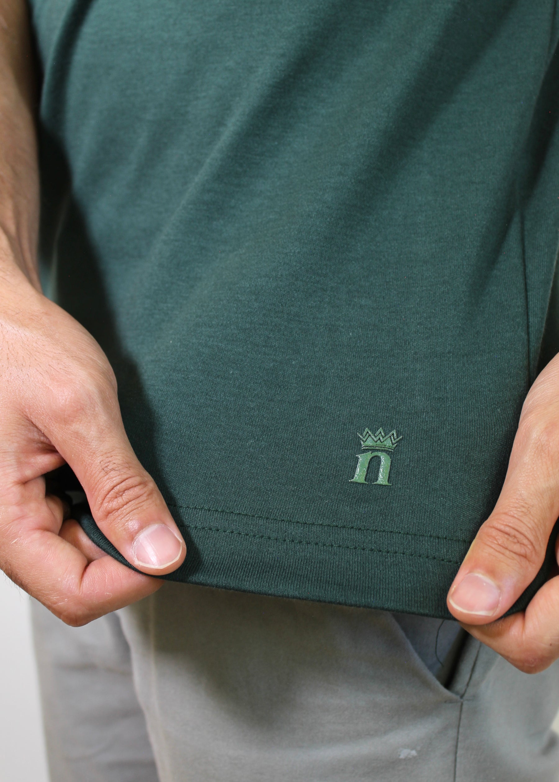 Camiseta Gola Midi Nobre Men - Verde Musgo