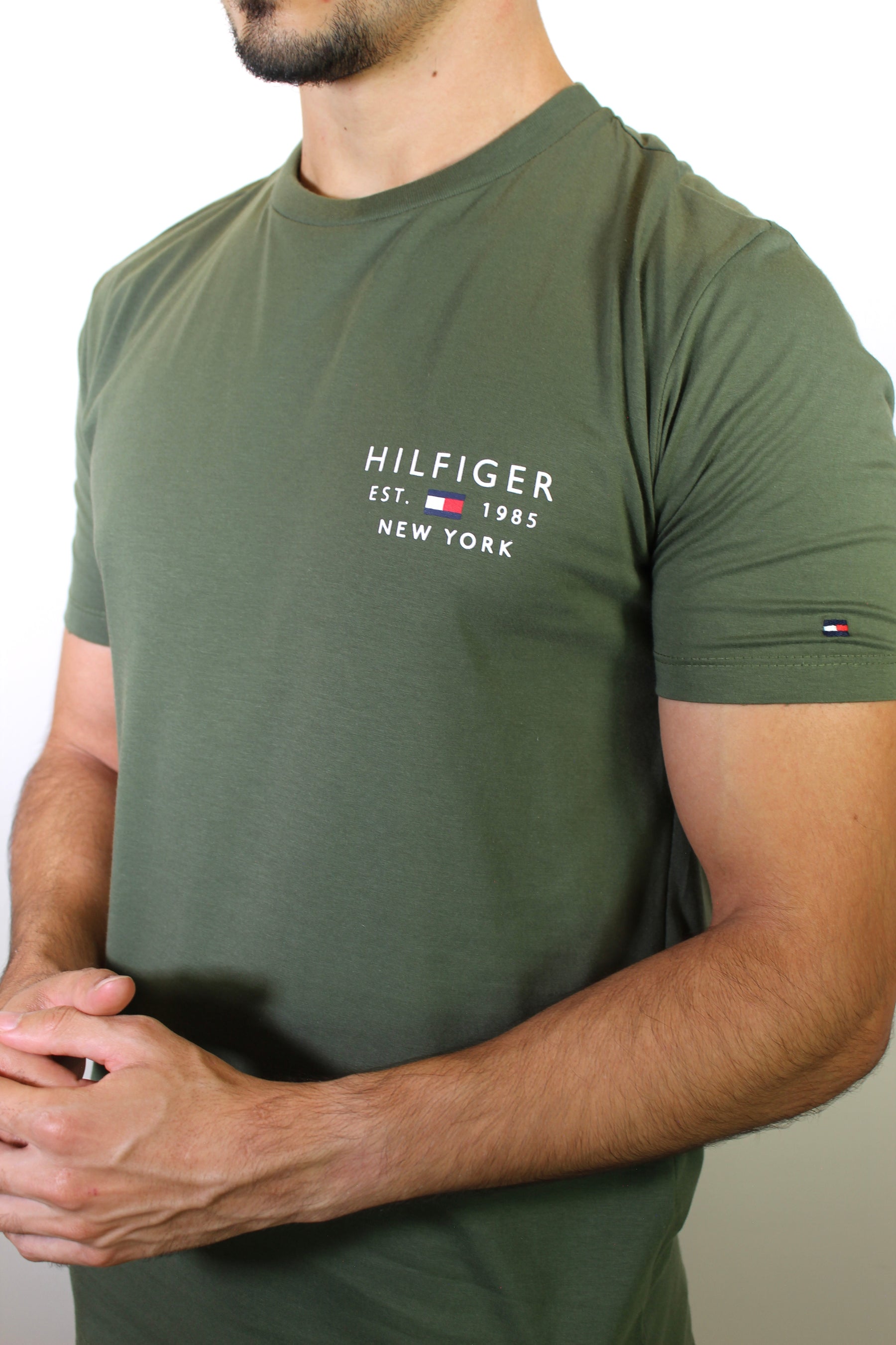 Camiseta TH Side Flag Urban NYC - Verde Musgo