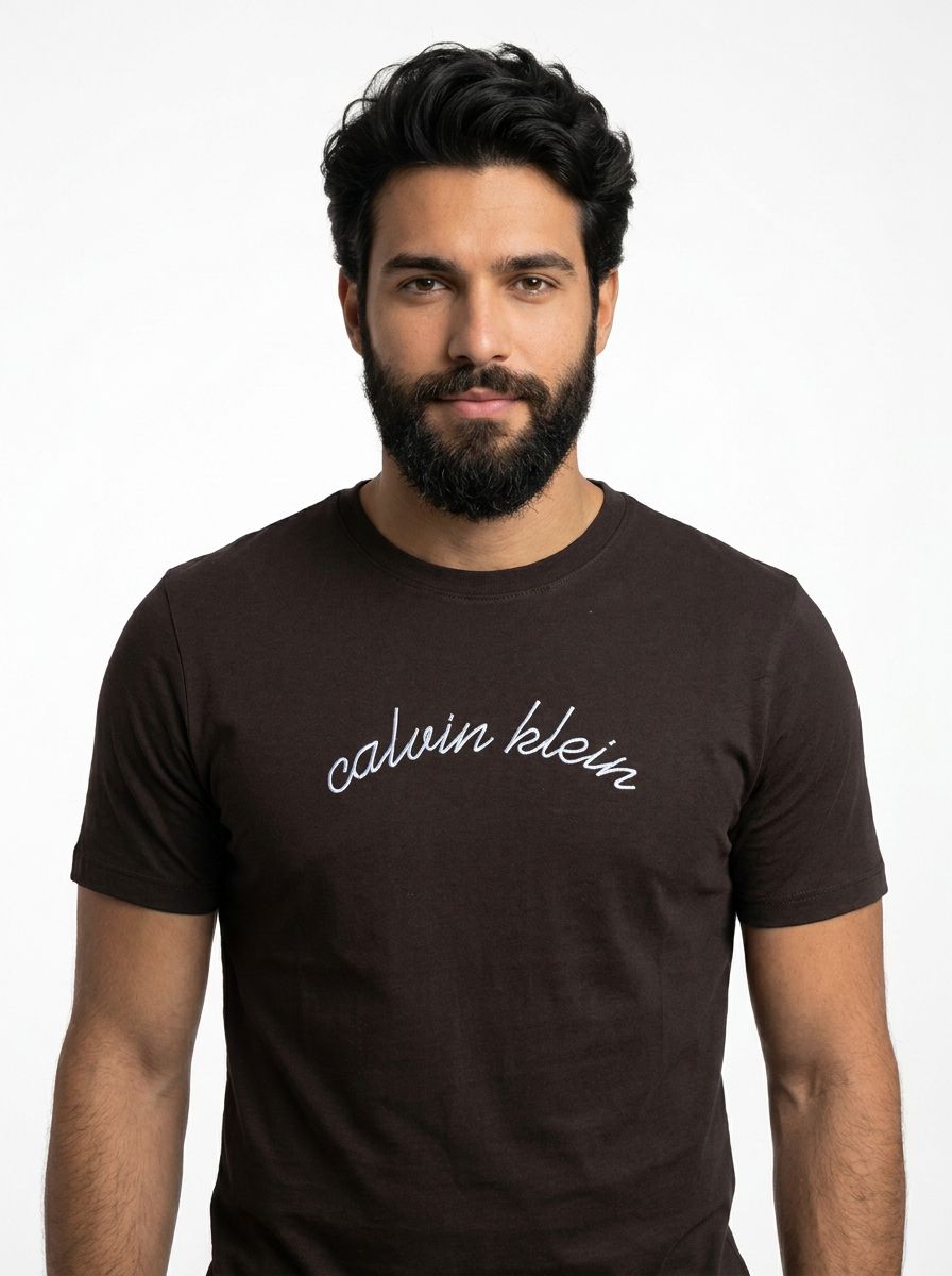Camiseta CK Signature Script - Café