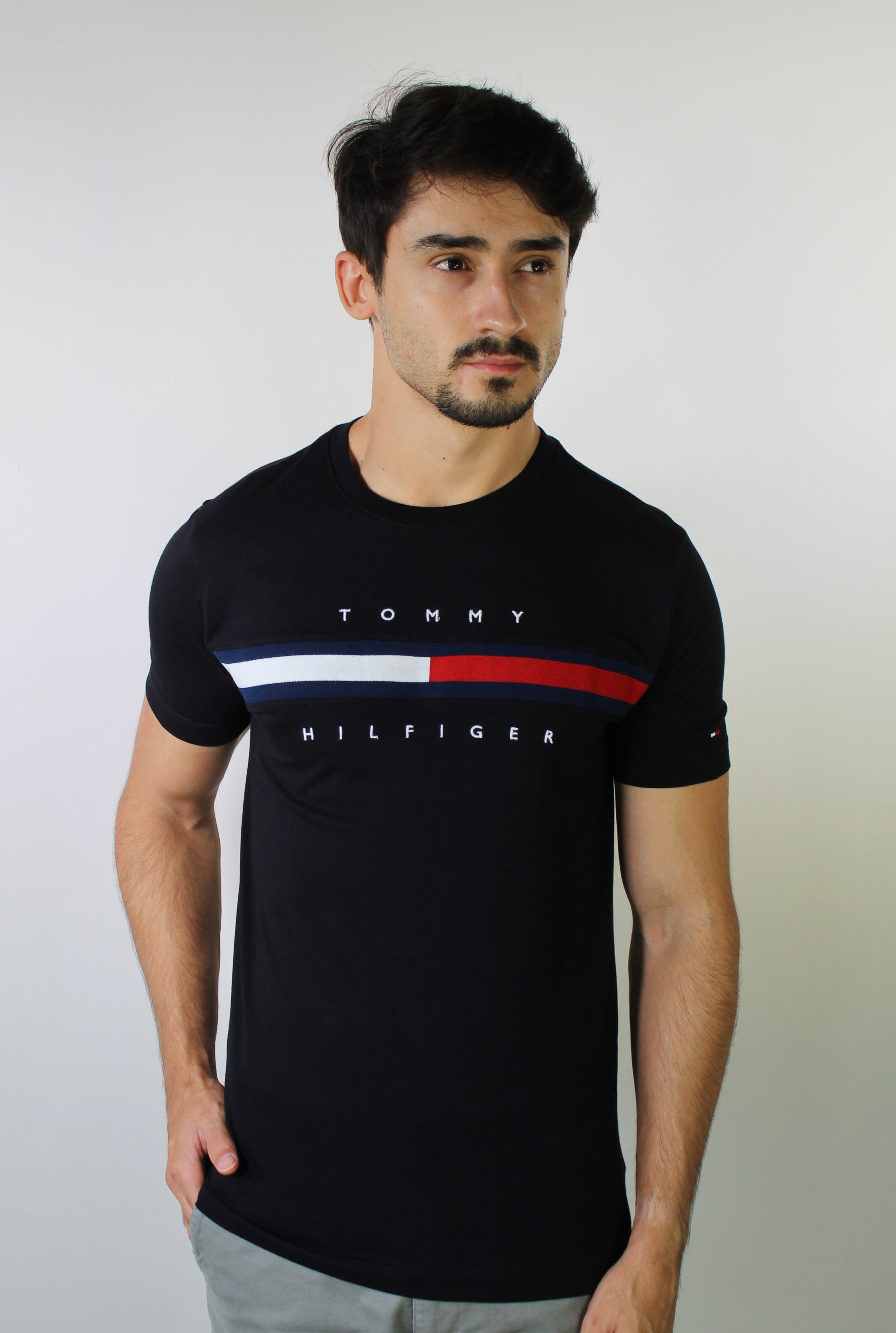 Camiseta TH Flag Stripe - Preta