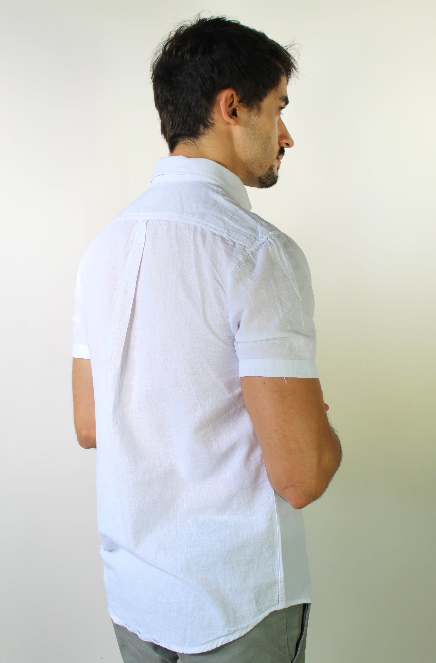 Camisa Manga Curta RL Linho - Branca Small Pony Azul Marinho