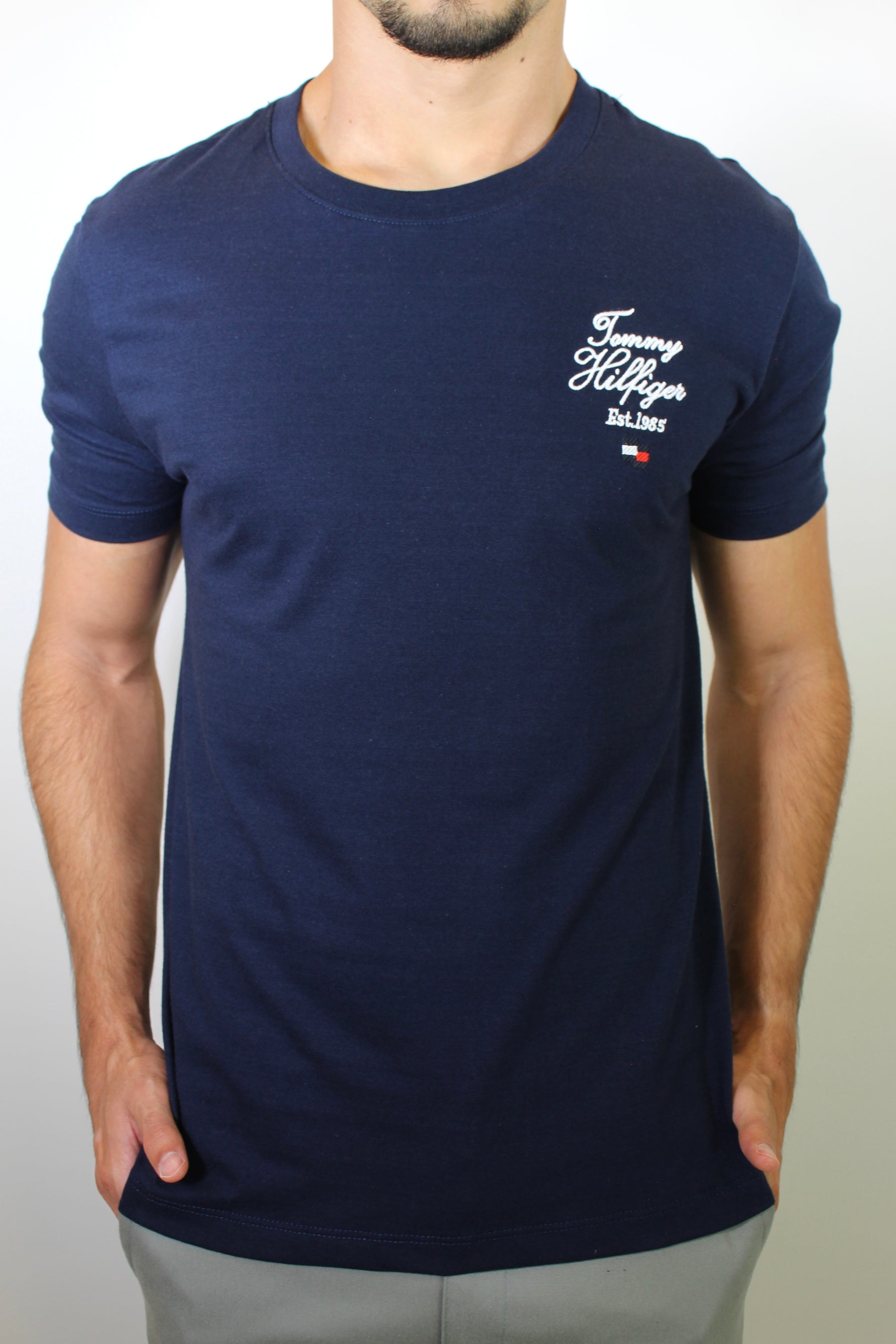Camiseta TH N.Y.C Script Signature Side - Azul Marinho