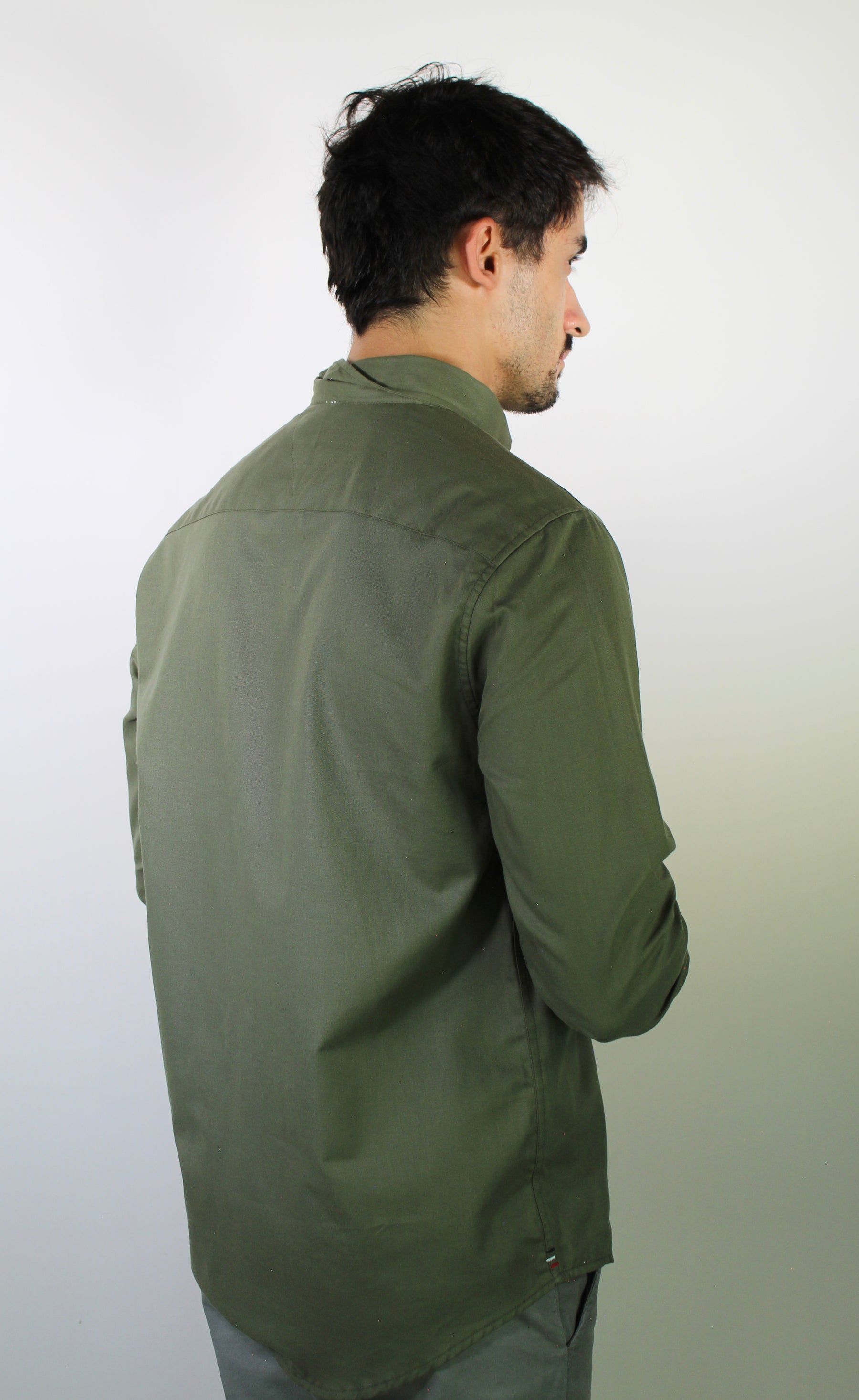 Camisa Social Lisa Manga Longa TH Classic - Verde Oliva