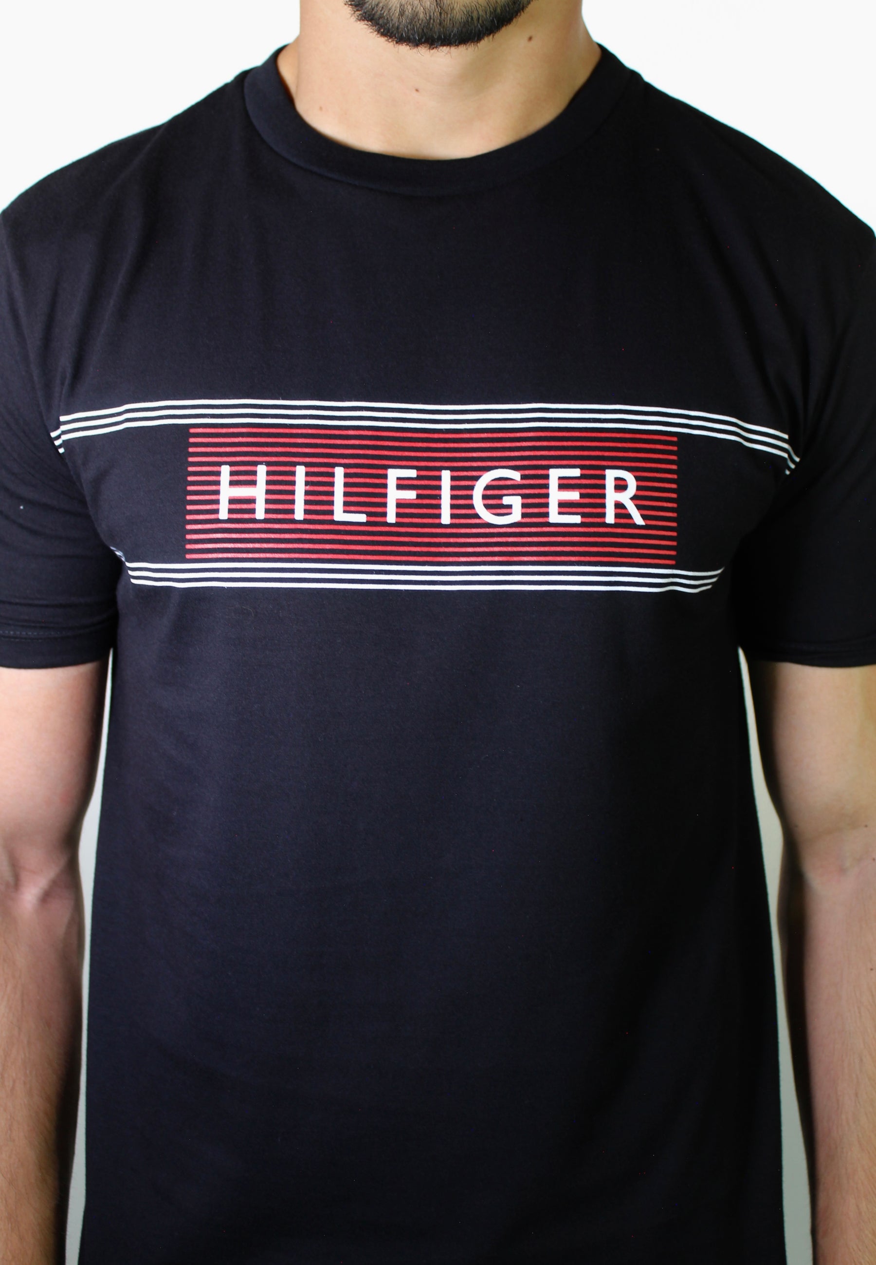 Camiseta TH Retro Striped Logo - Preta