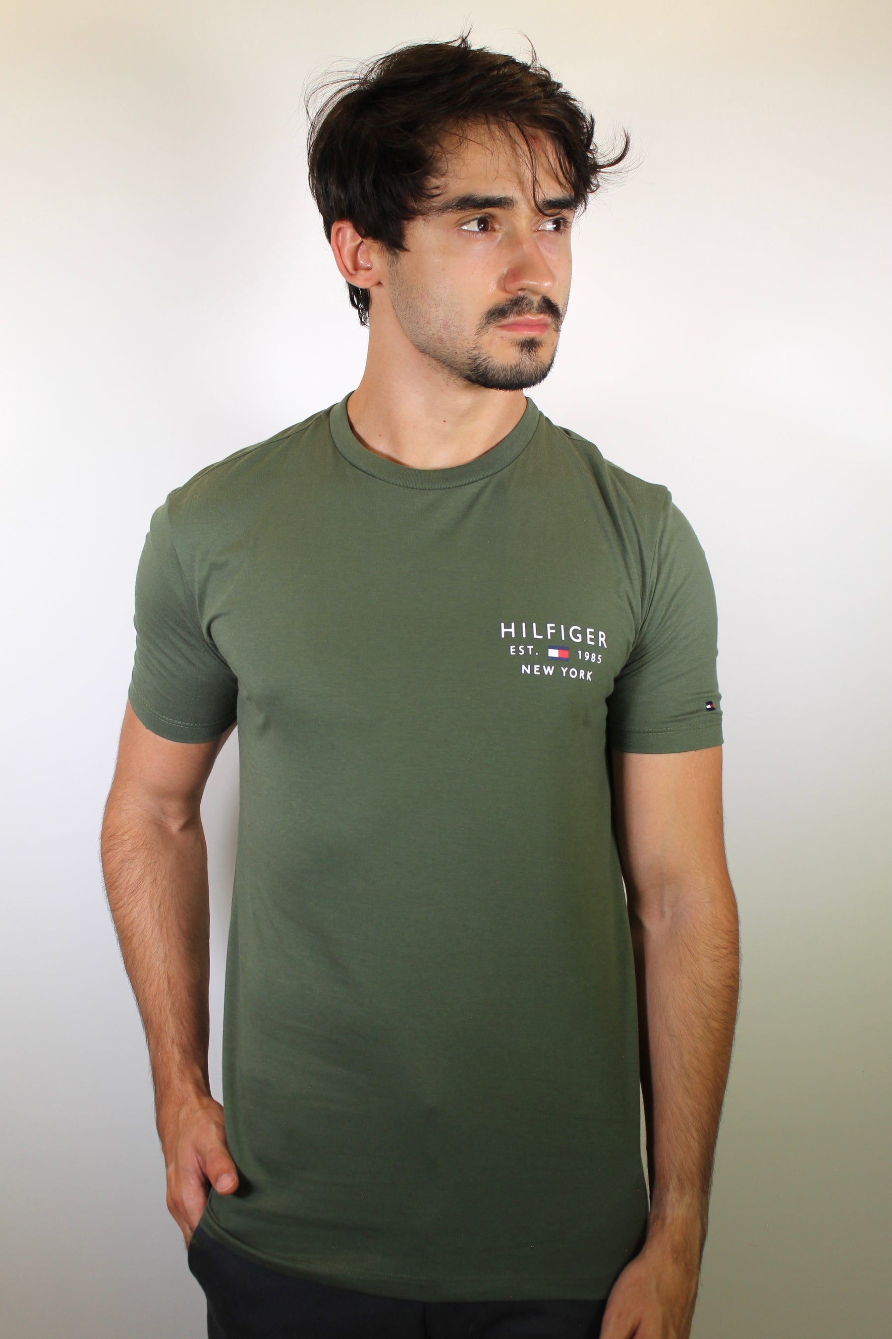 Camiseta TH Side Flag Urban NYC - Verde Musgo