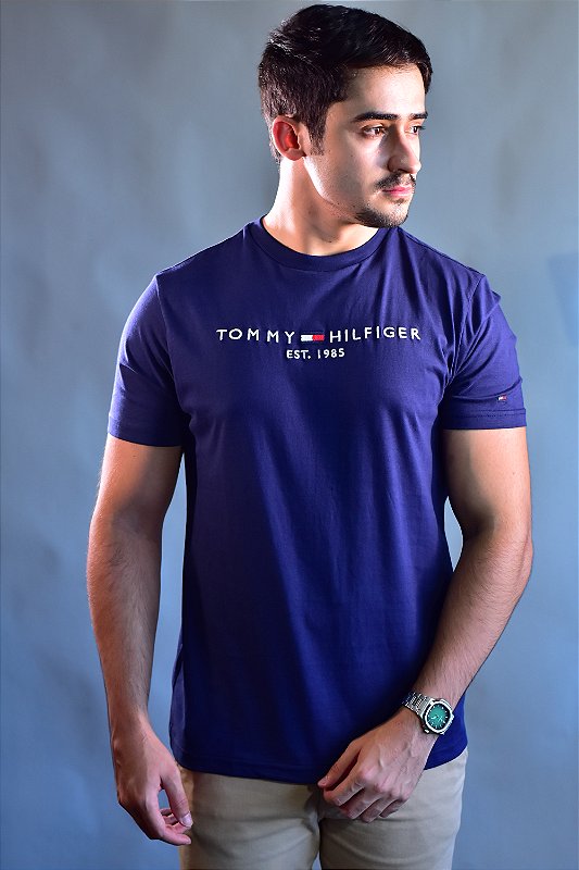 Camiseta Tommy Hilfiger Est. 1985 - Azul Marinho