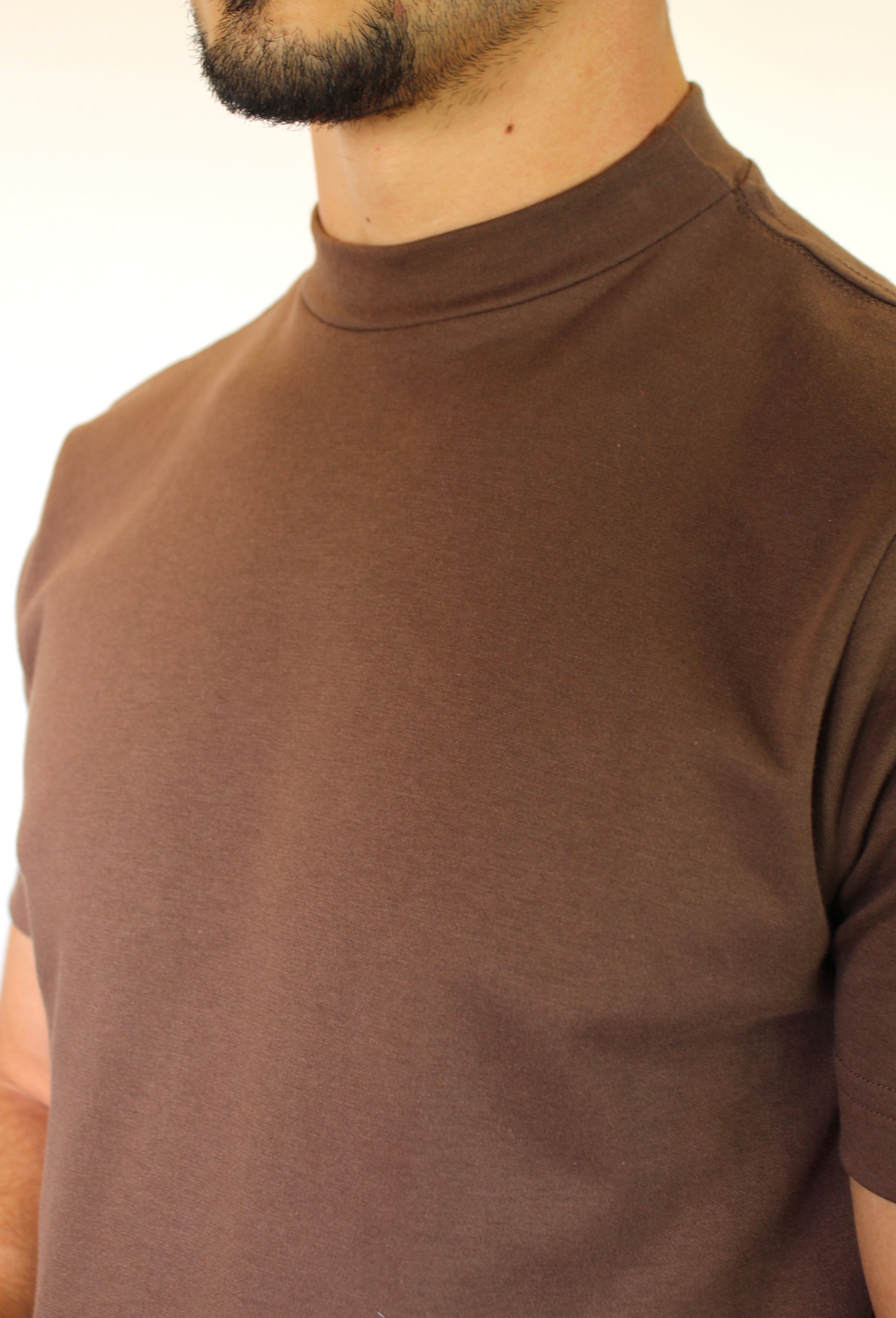 Camiseta Gola Midi Nobre Men - Marrom