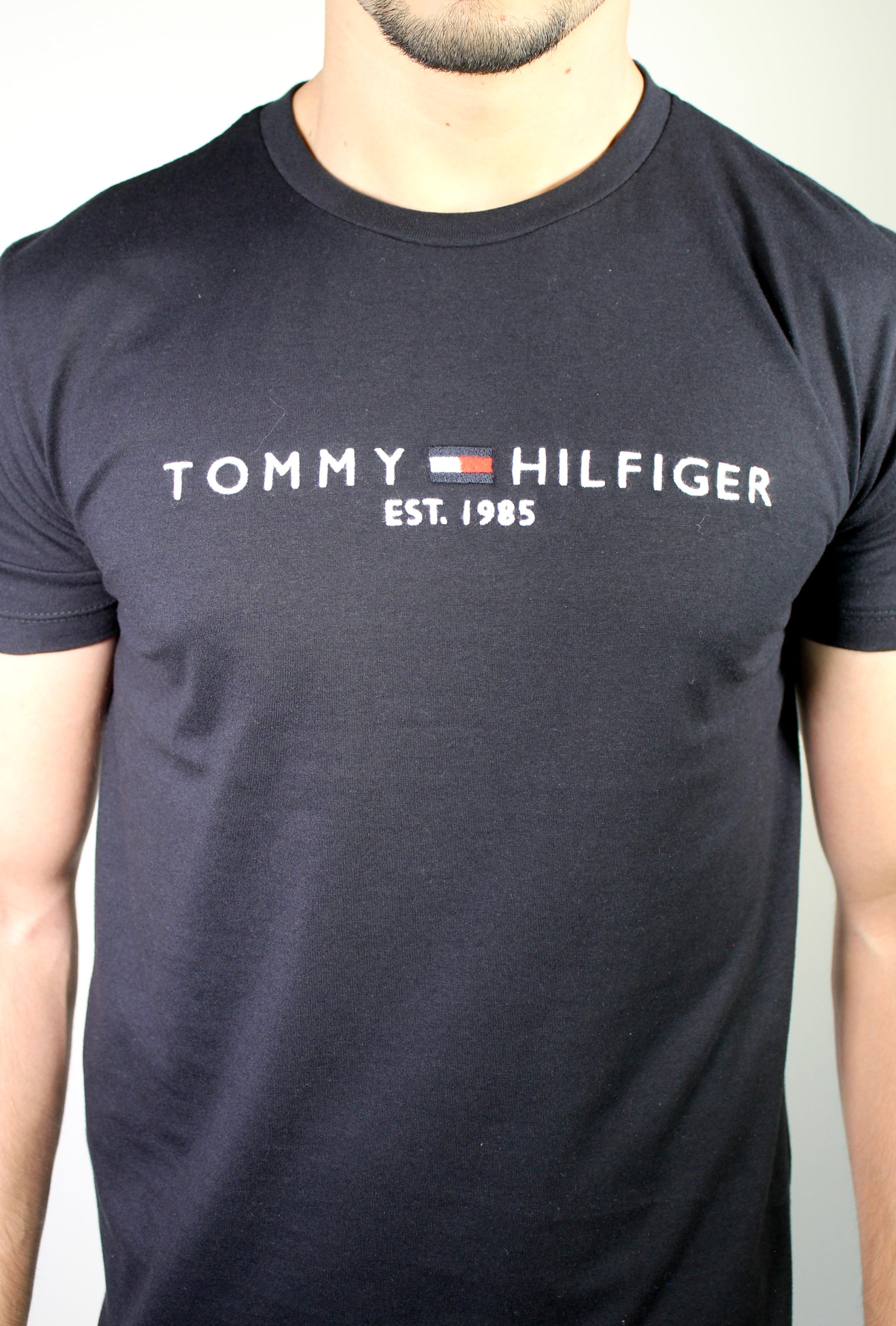 Camiseta TH Est. 1985 - Preta