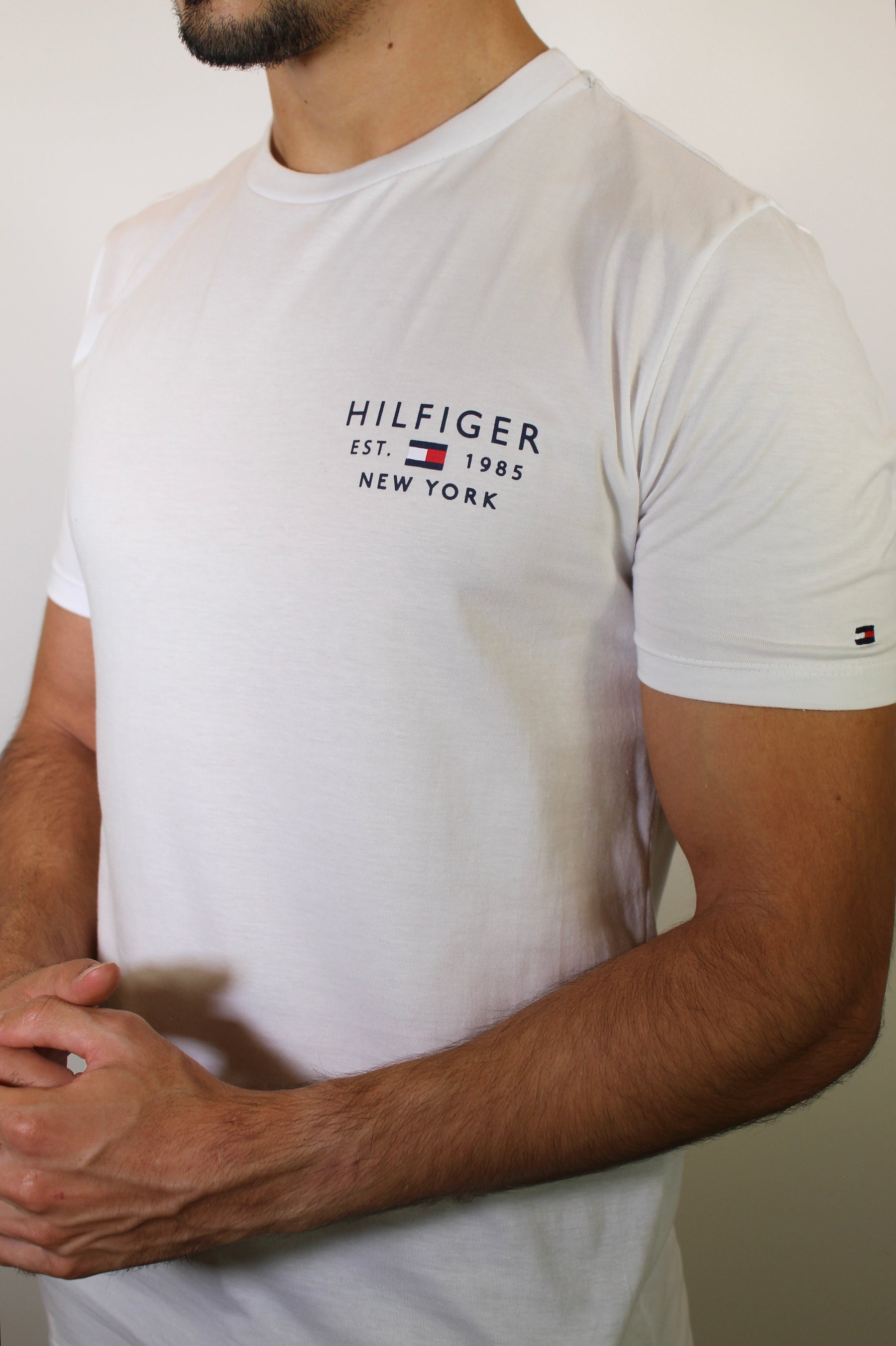 Camiseta TH Side Flag Urban NYC - Branca