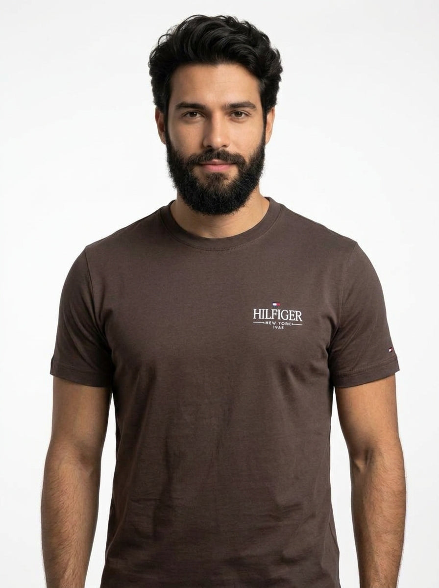 Camiseta TH New York Side Label - Marrom