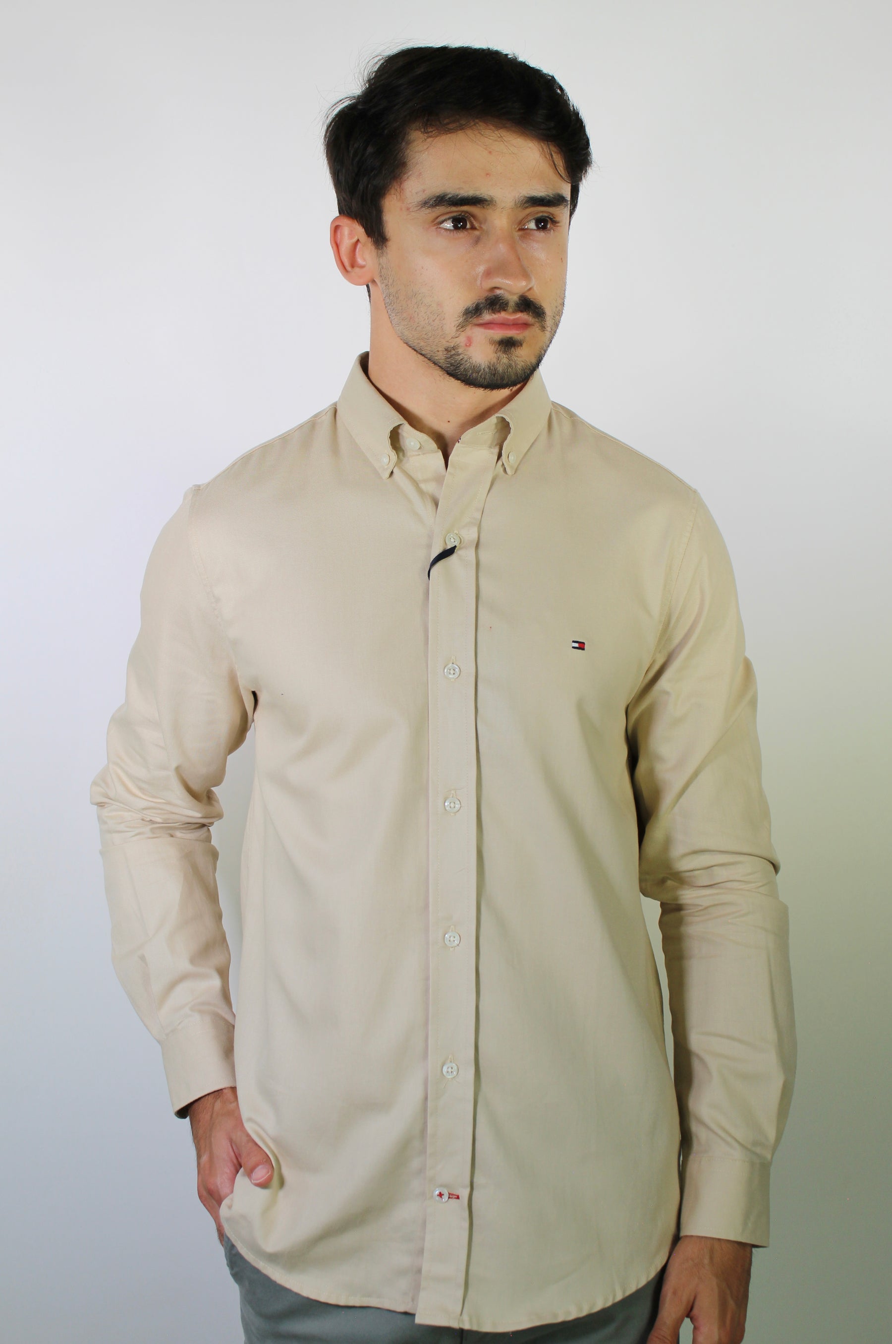 Camisa Social Lisa Manga Longa TH Classic - Cáqui