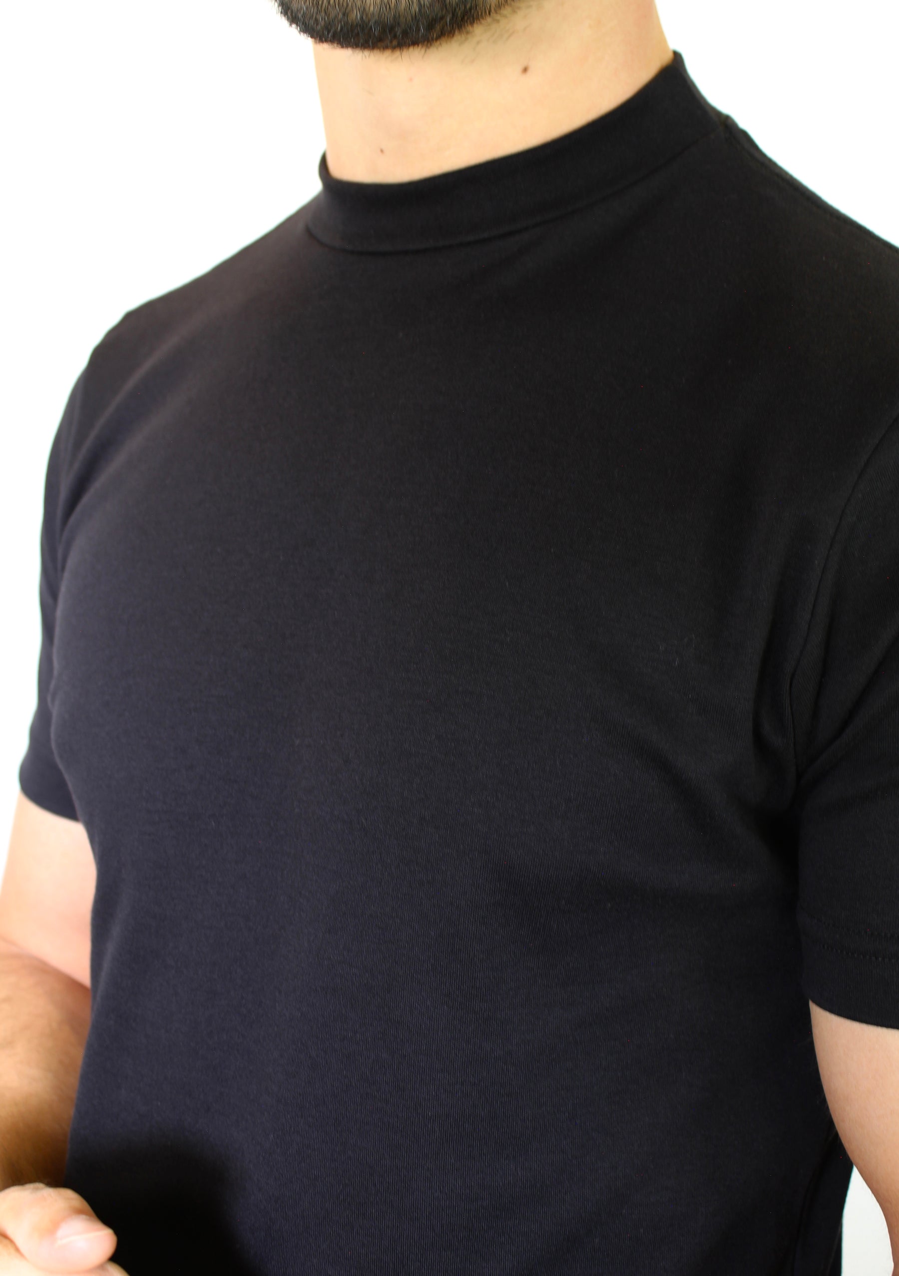 Camiseta Gola Midi Nobre Men - Preta