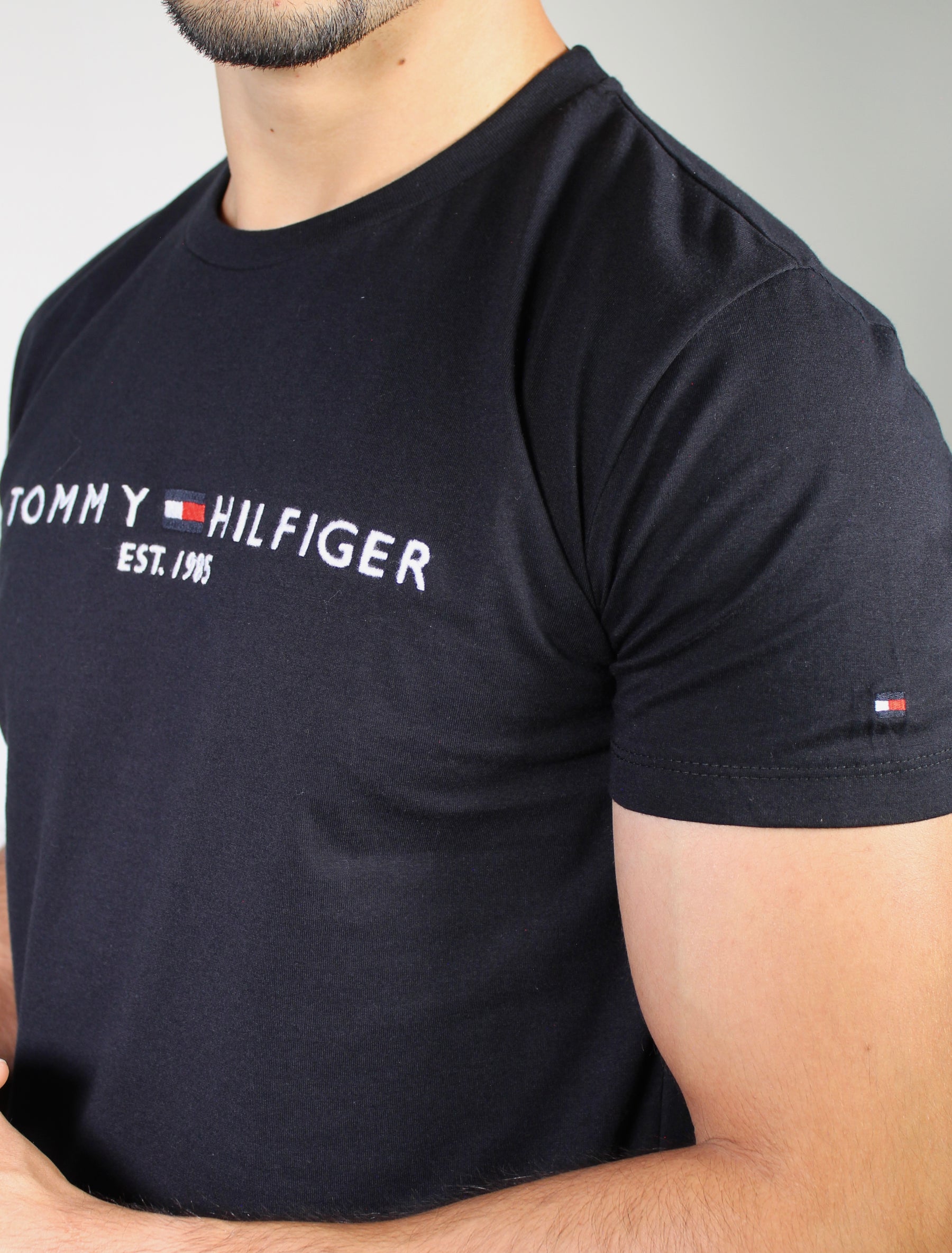 Camiseta TH Est. 1985 - Preta