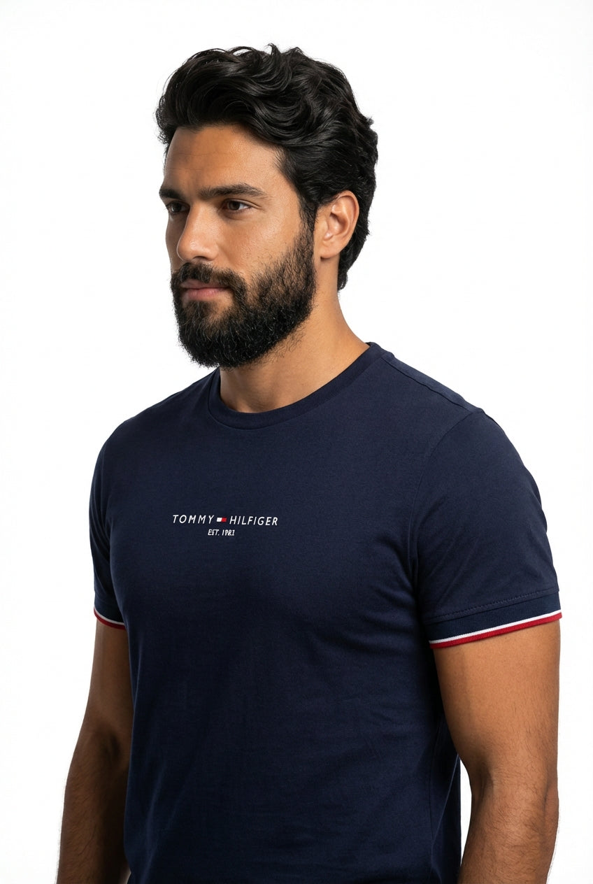 Camiseta TH Est. 1985 Band Sleeve - Azul Marinho