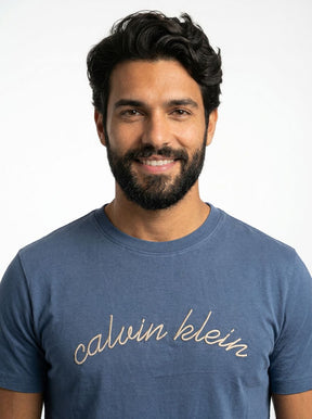 Camiseta CK Signature Script - Azul Acero