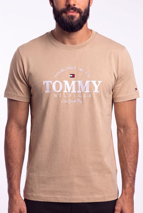 Camiseta TH Phuket Retro Type Logo - Cáqui