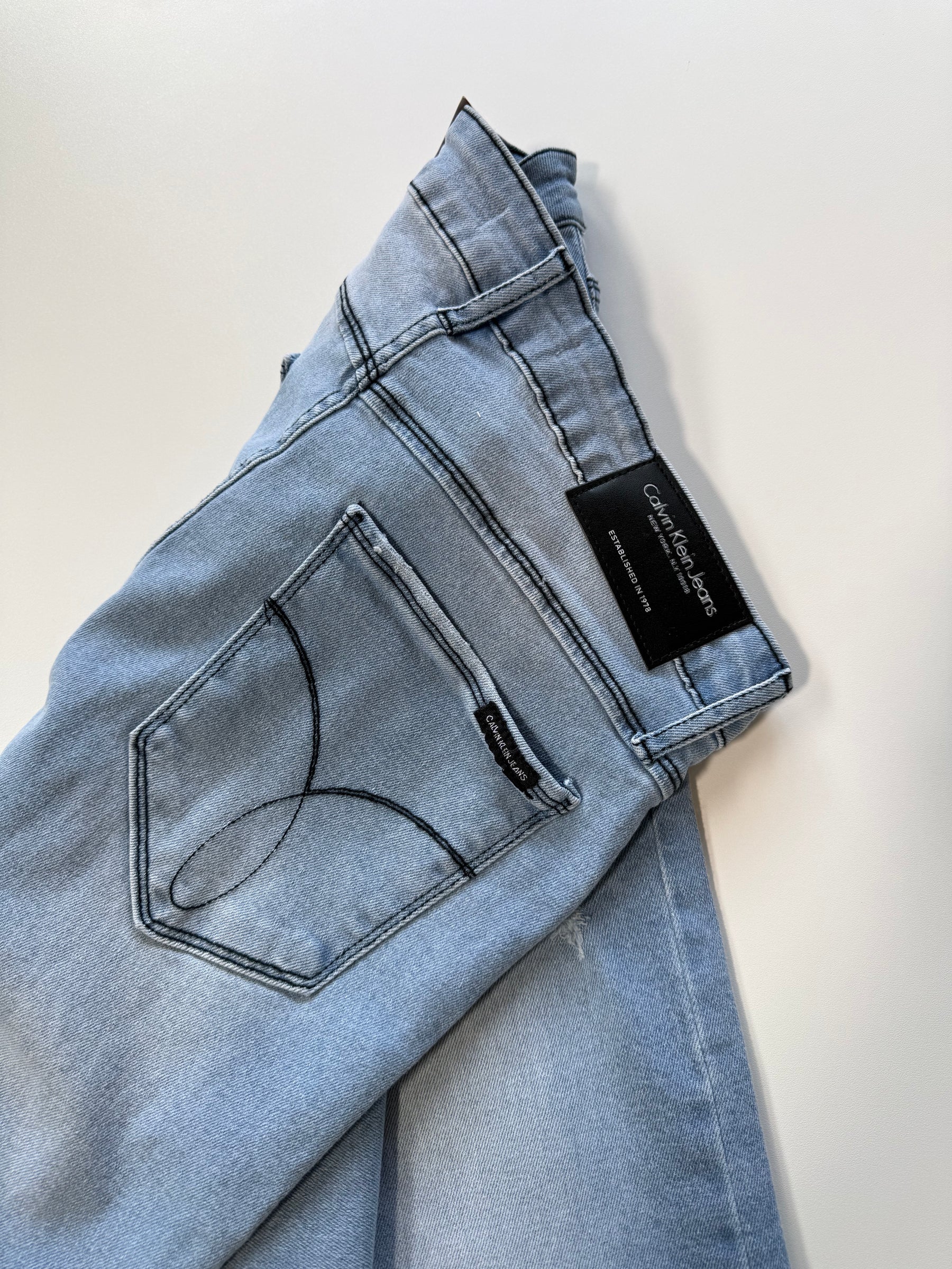 Calça Jeans CK Jeans - Light Denim Urban Destroyed