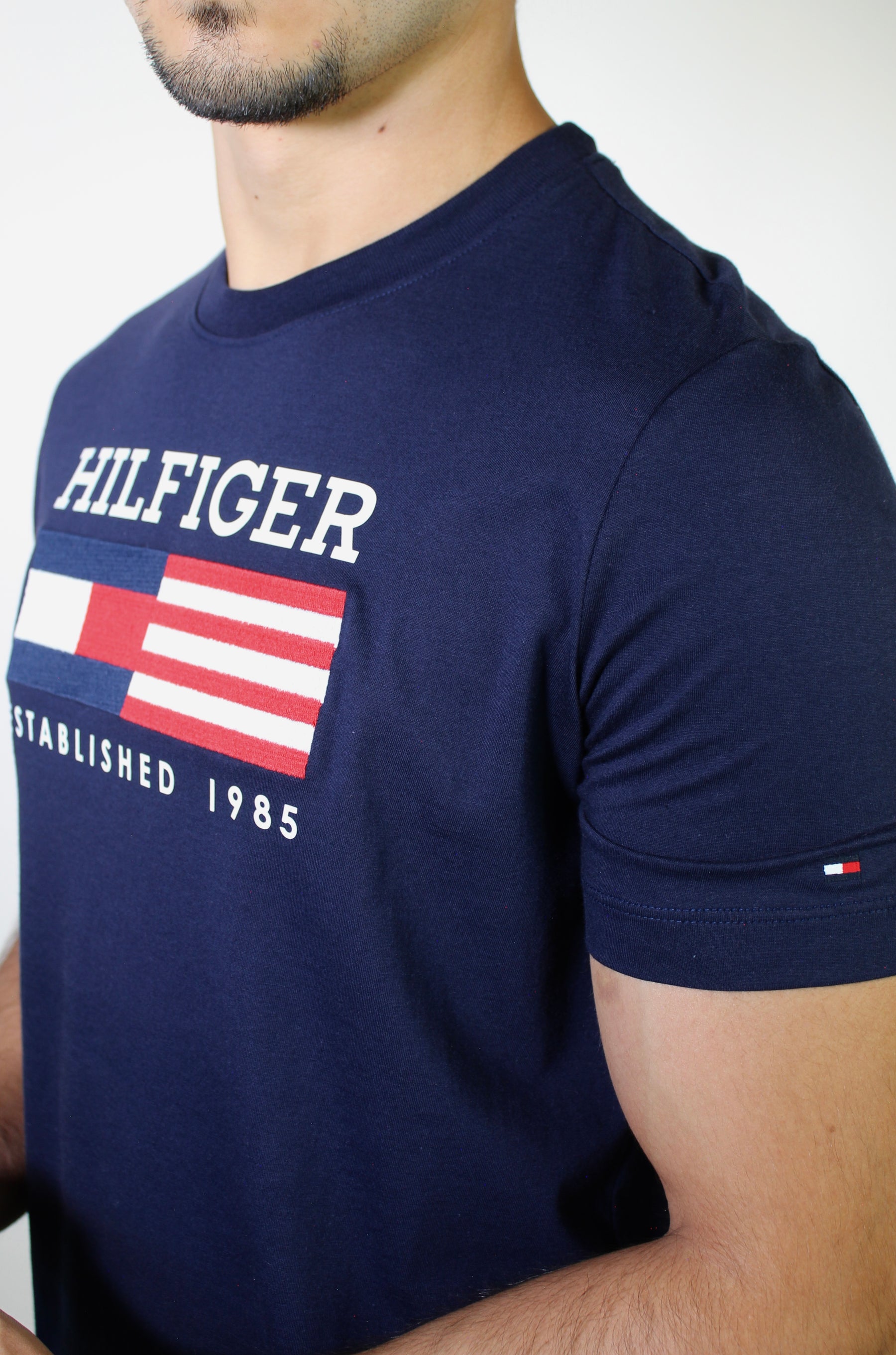 Camiseta TH Hilfiger Established 1985 USA Flag - Azul Marinho
