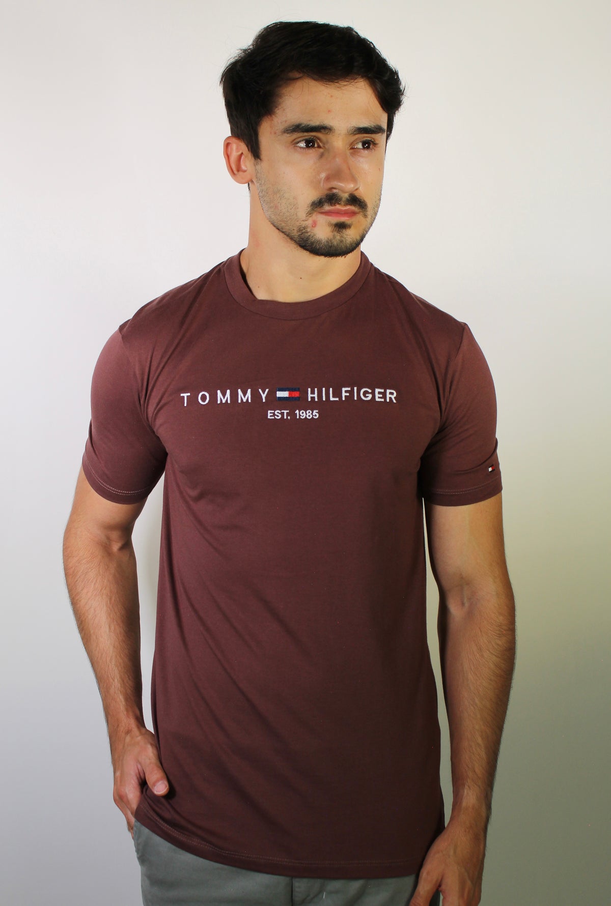 Camiseta TH Est. 1985 - Marrom