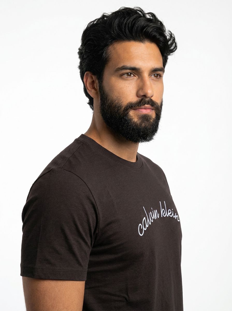 Camiseta CK Signature Script - Café
