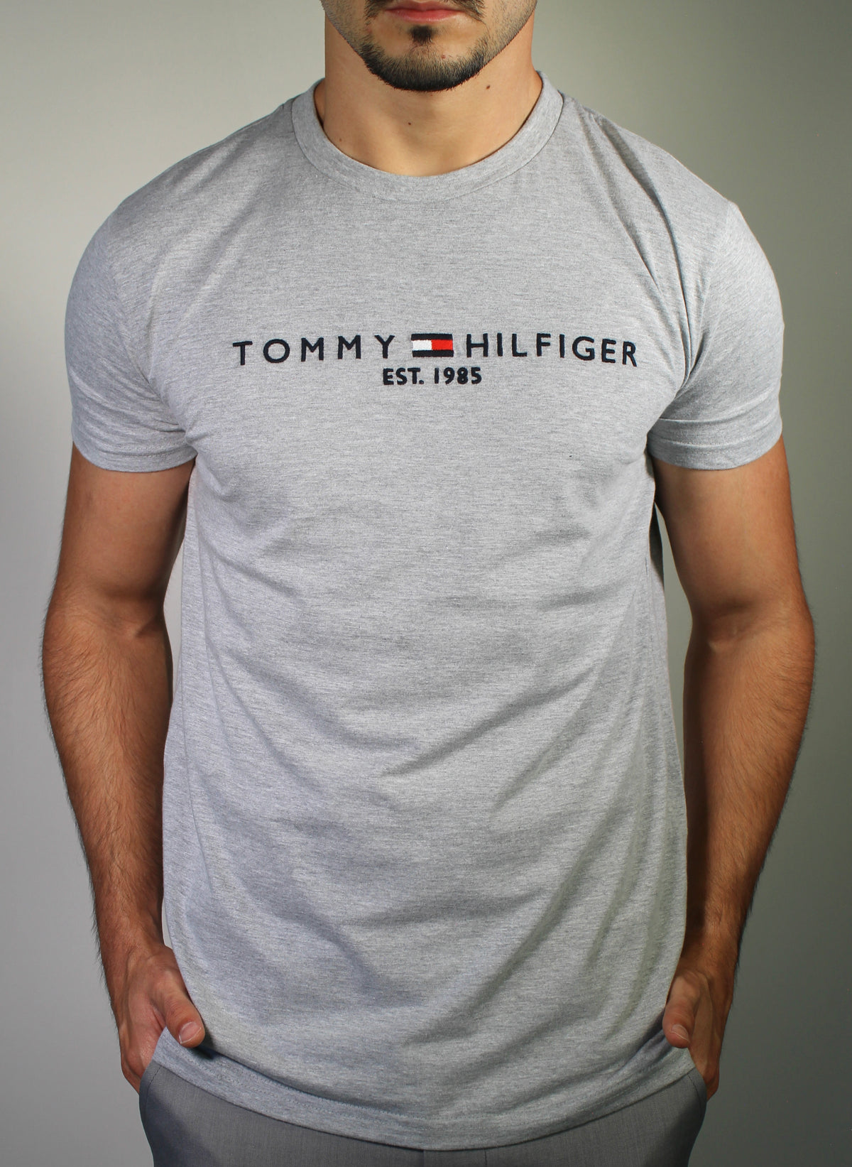 Camiseta TH Est. 1985 - Cinza