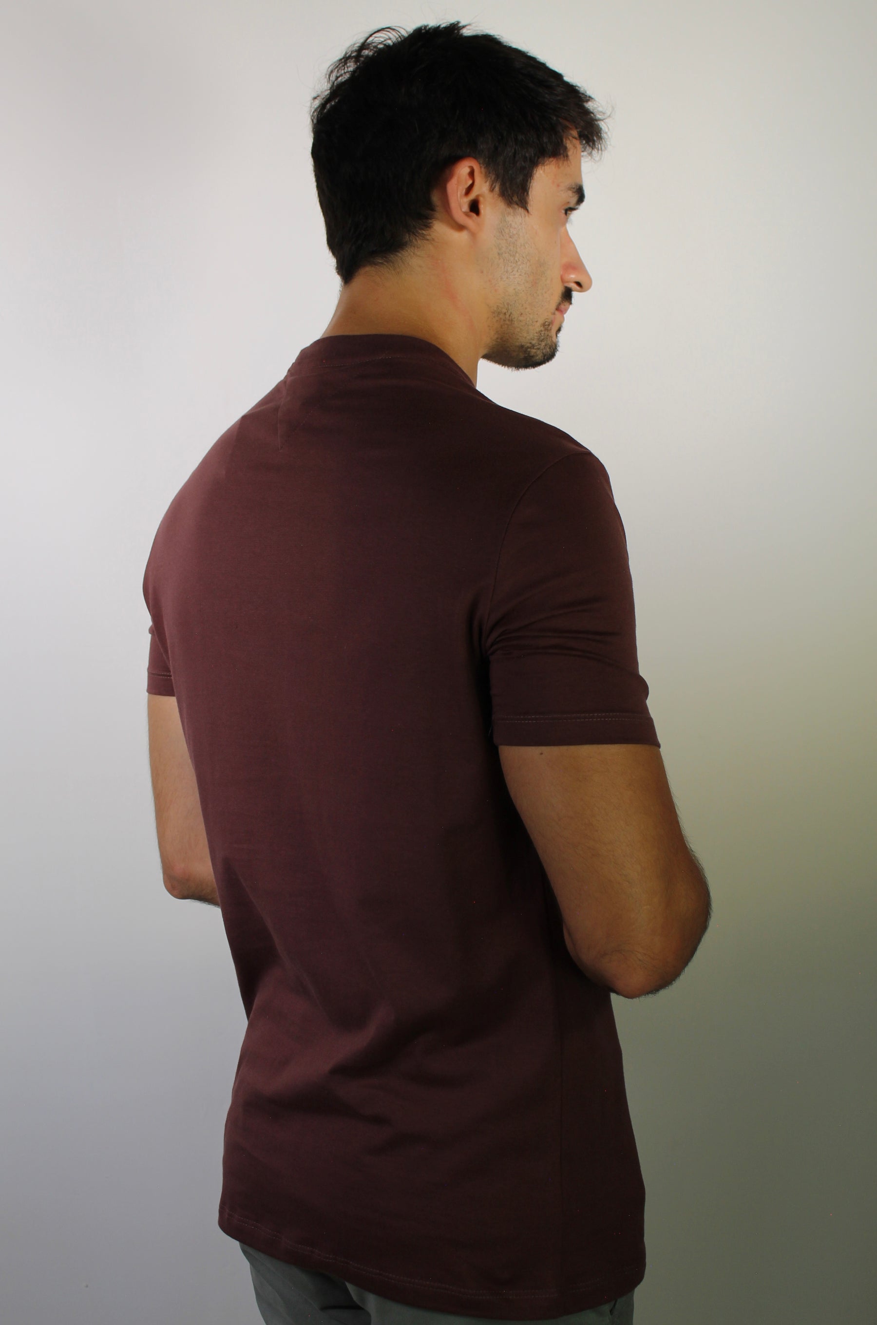 Camiseta TH Est. 1985 - Marrom