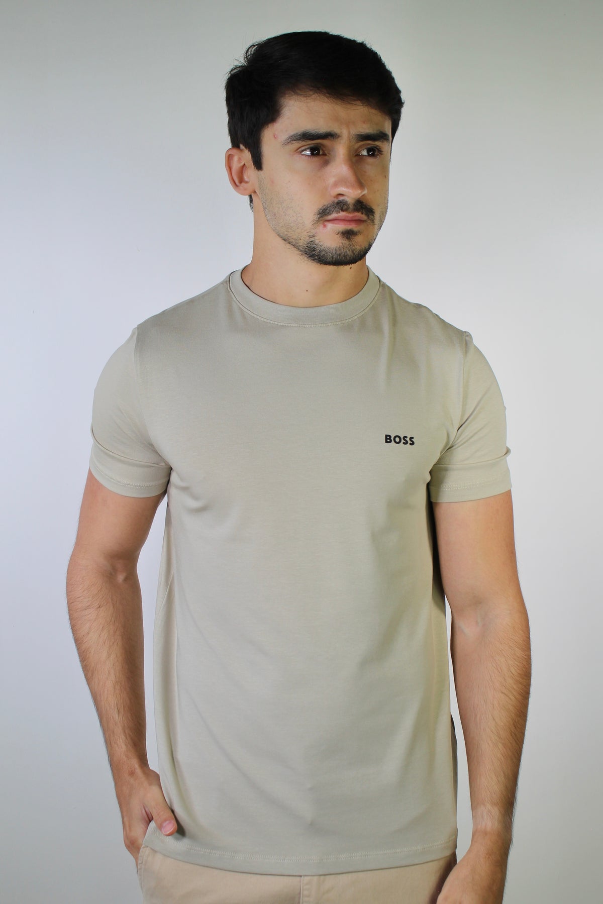 Camiseta Boss Minimalist Side Logo - Cáqui