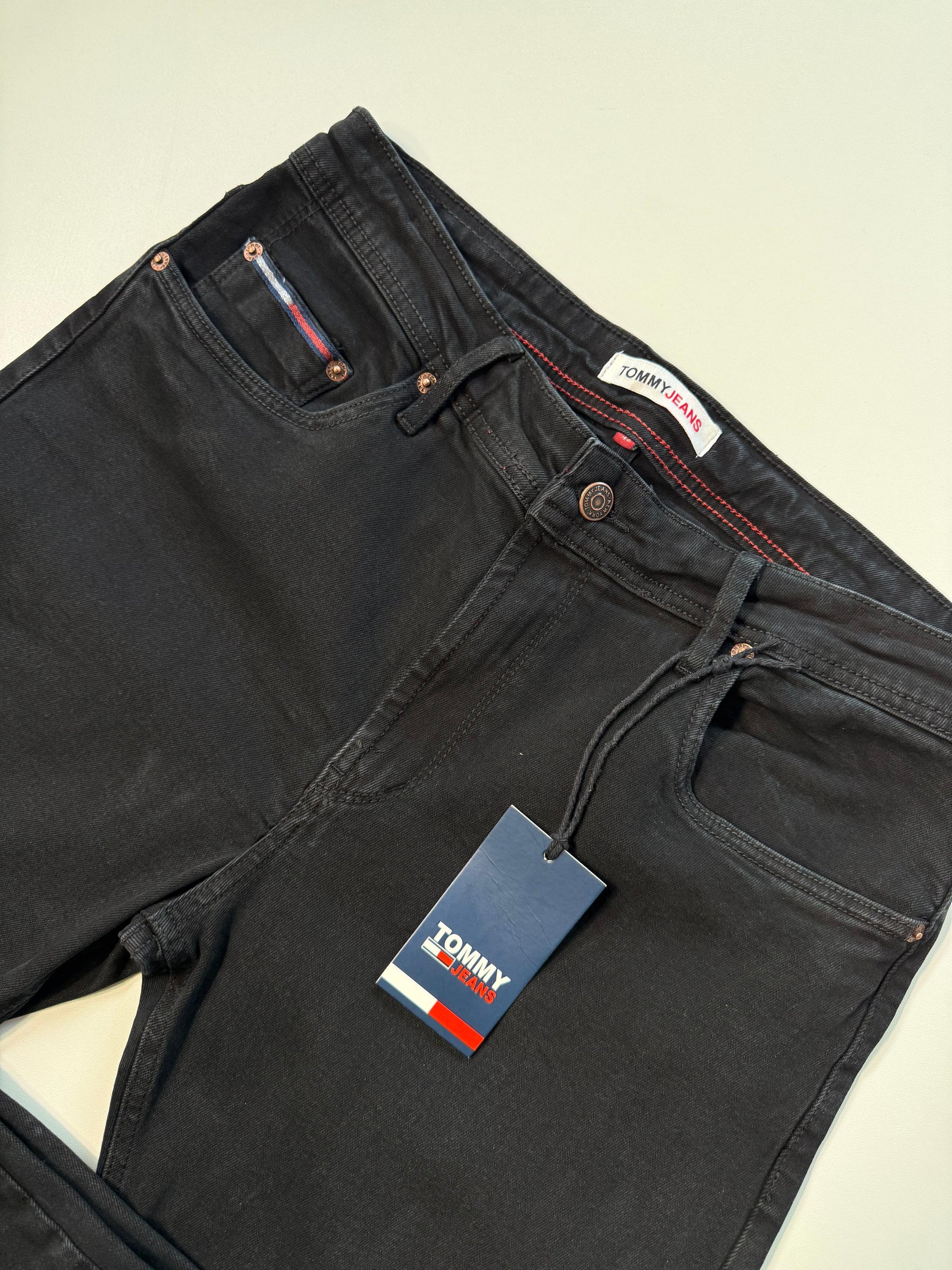 Calça Jeans TH - Preta Essencial Fit