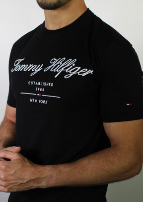 Camiseta TH Tommy Established 1985 NY - Preta