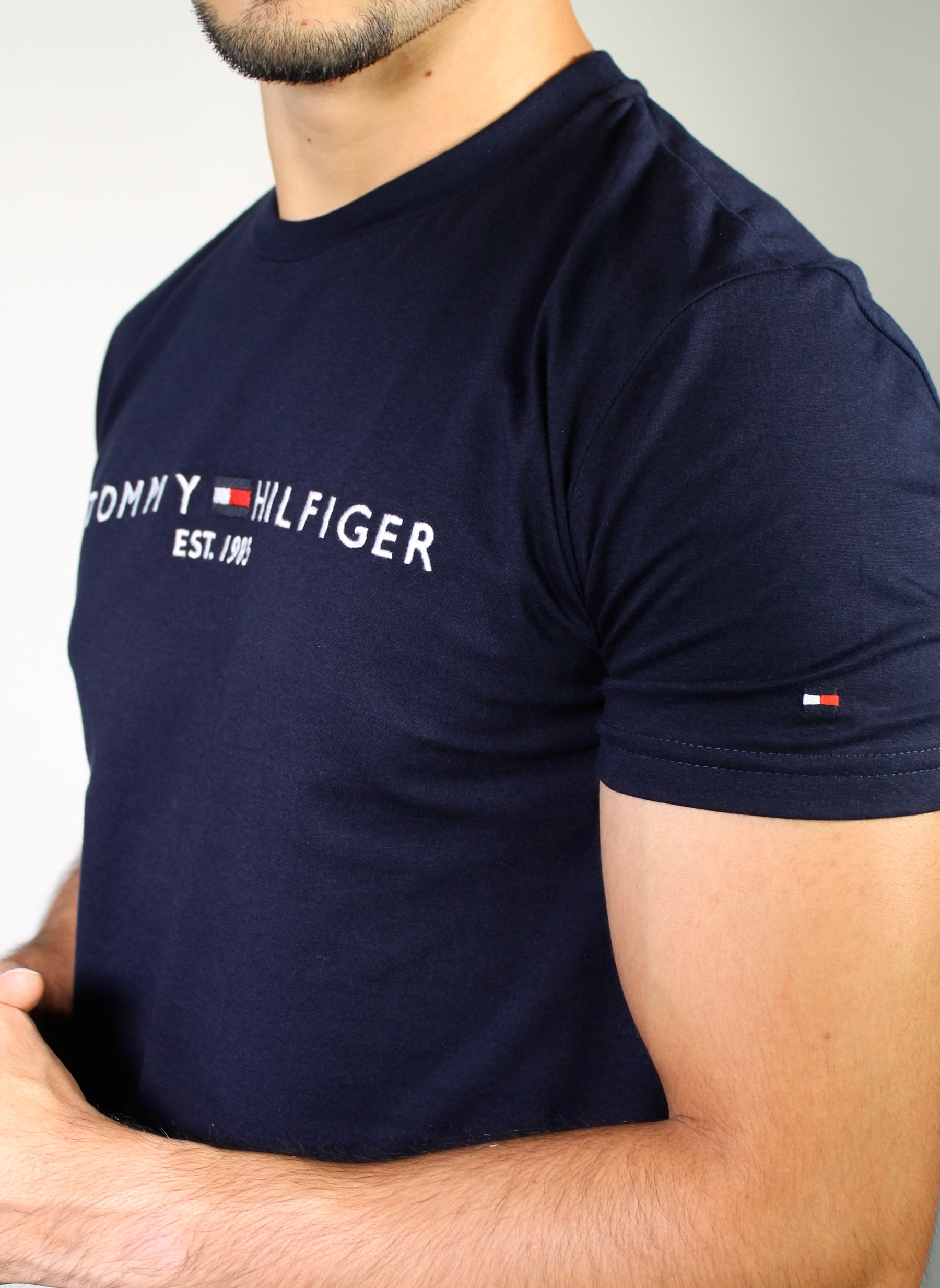Camiseta TH Est. 1985 - Azul Marinho