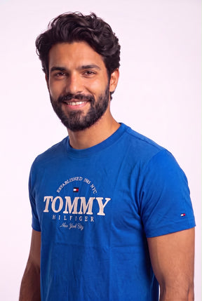 Camiseta TH Phuket Retro Type Logo - Azul Royal