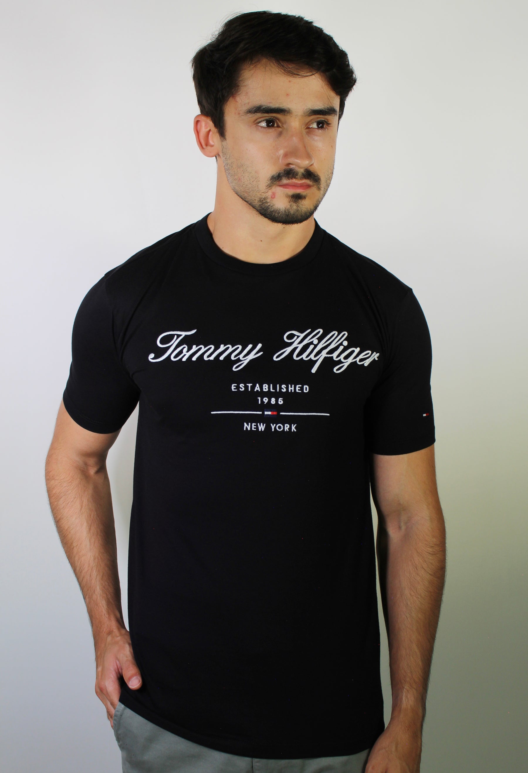 Camiseta TH Tommy Established 1985 NY - Preta