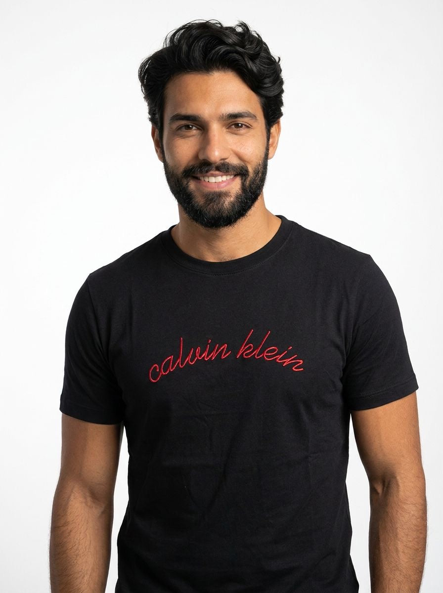 Camiseta CK Signature Script - Preta