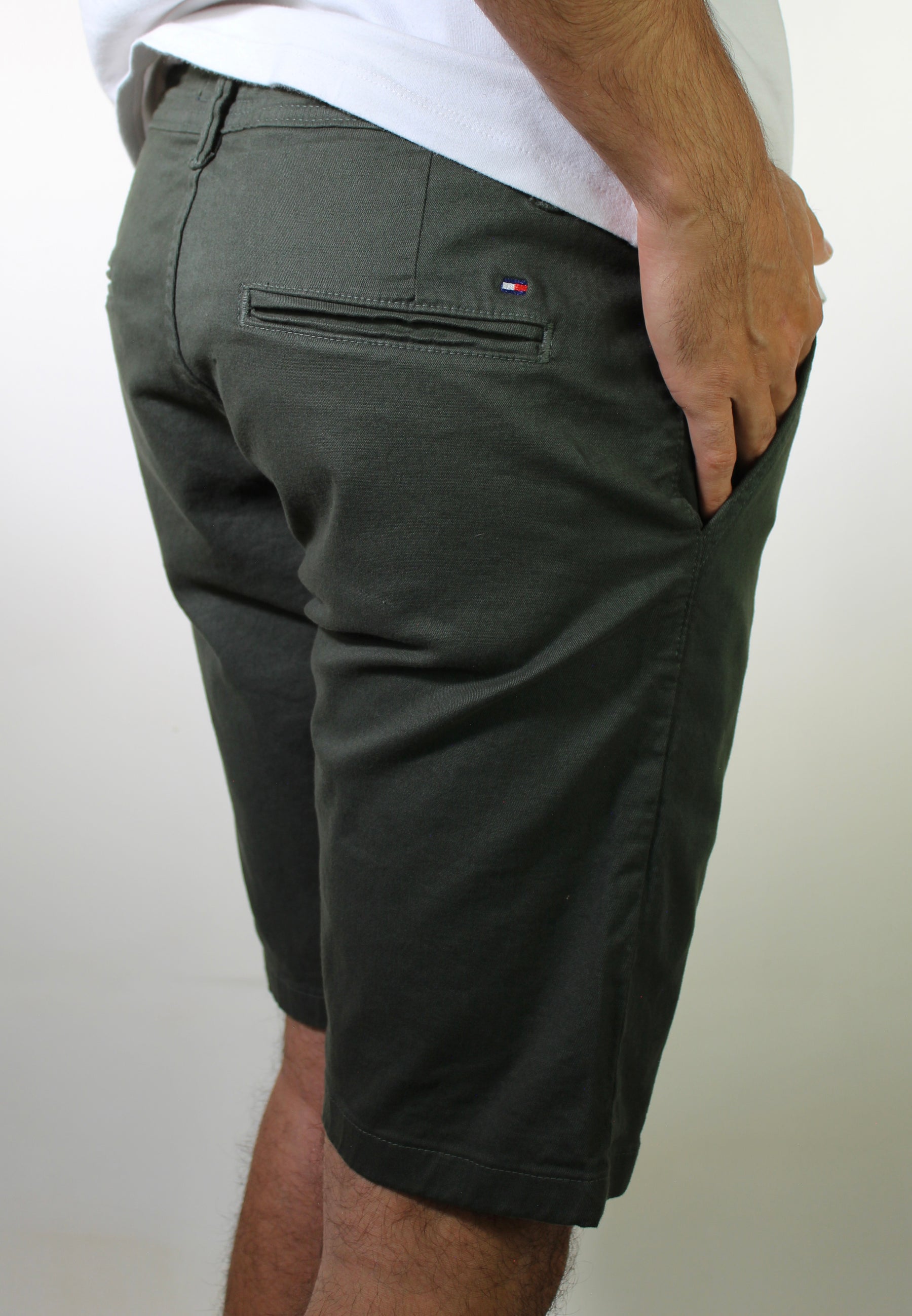 Bermuda Masculina Sarja TH - Verde Musgo