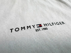 Camiseta TH Side Logo Flag Est. 1985 - Branca