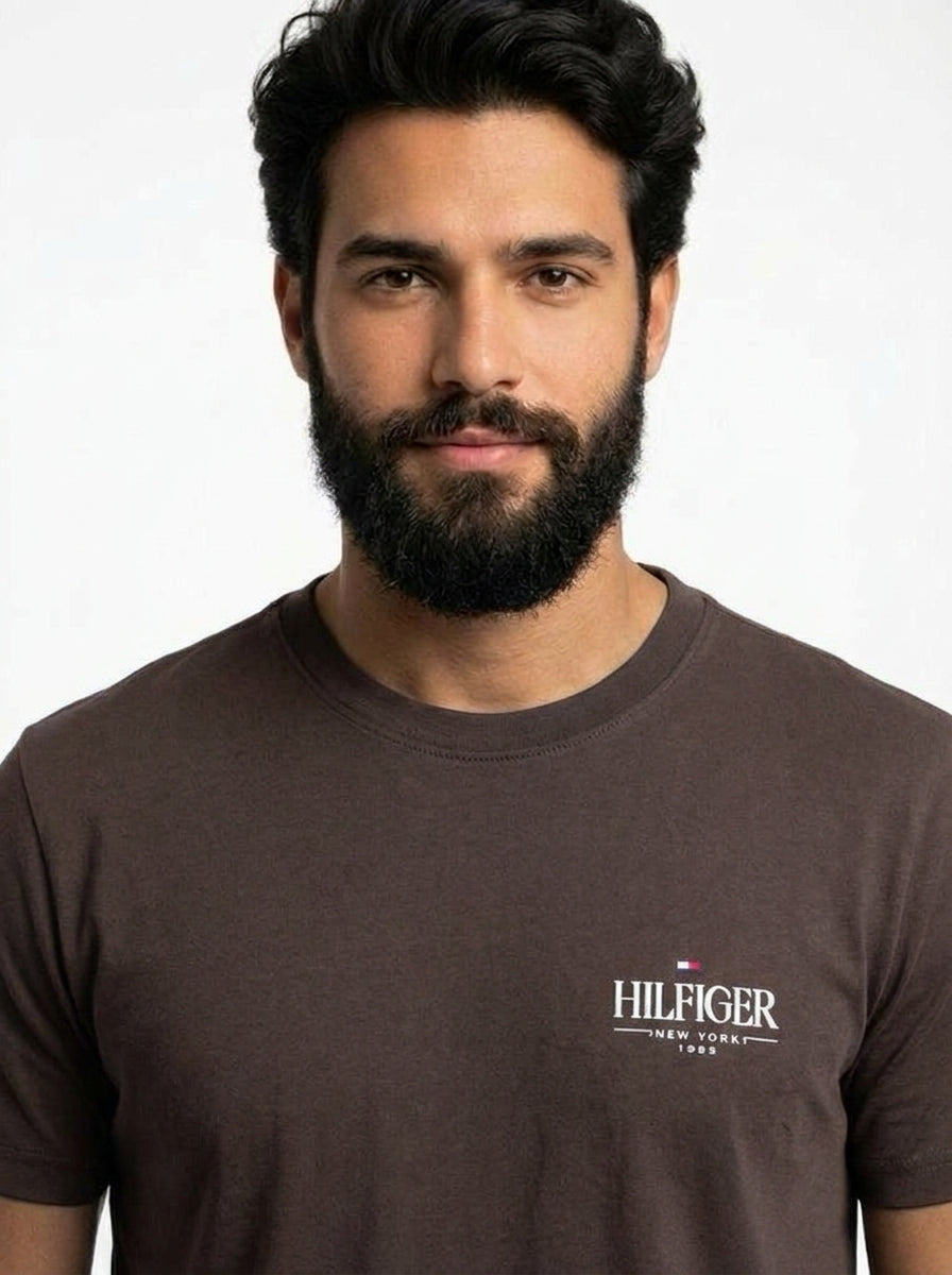 Camiseta TH New York Side Label - Marrom