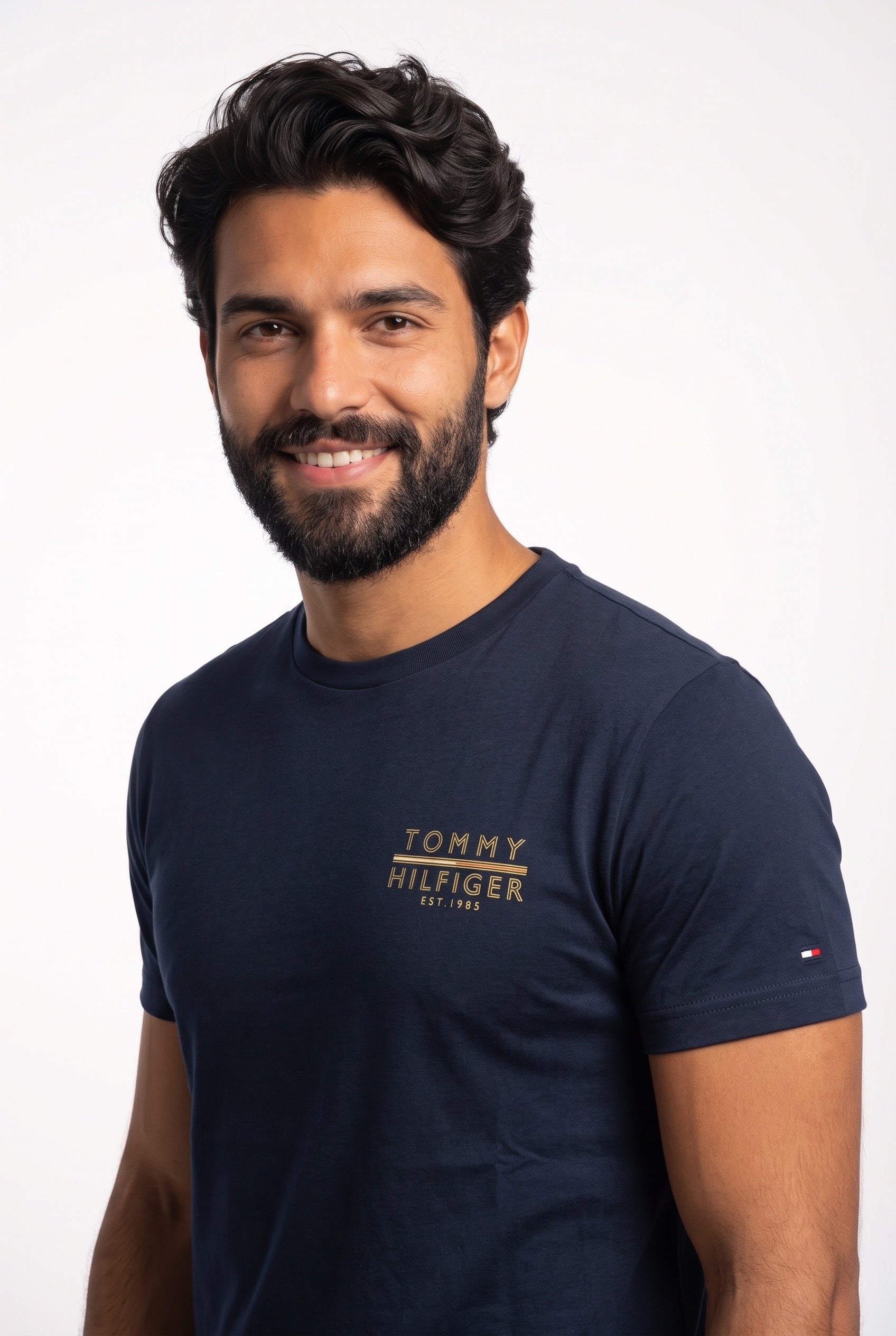 Camiseta TH Golden Hollywood Label - Preta