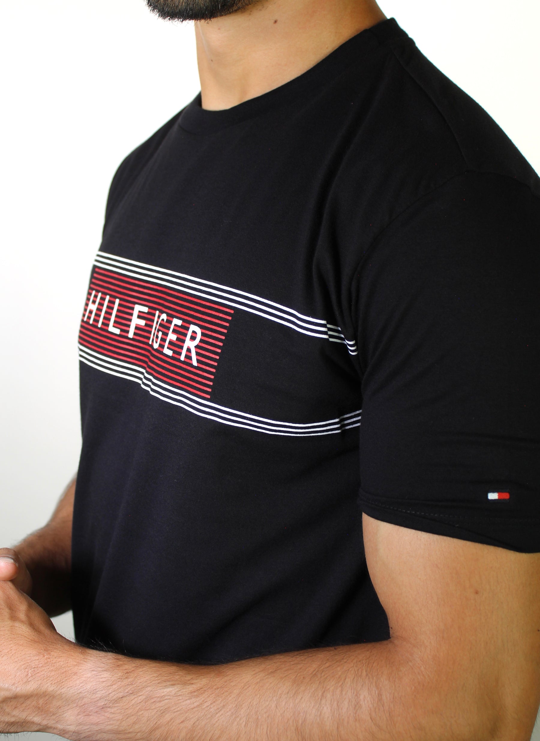 Camiseta TH Retro Striped Logo - Preta