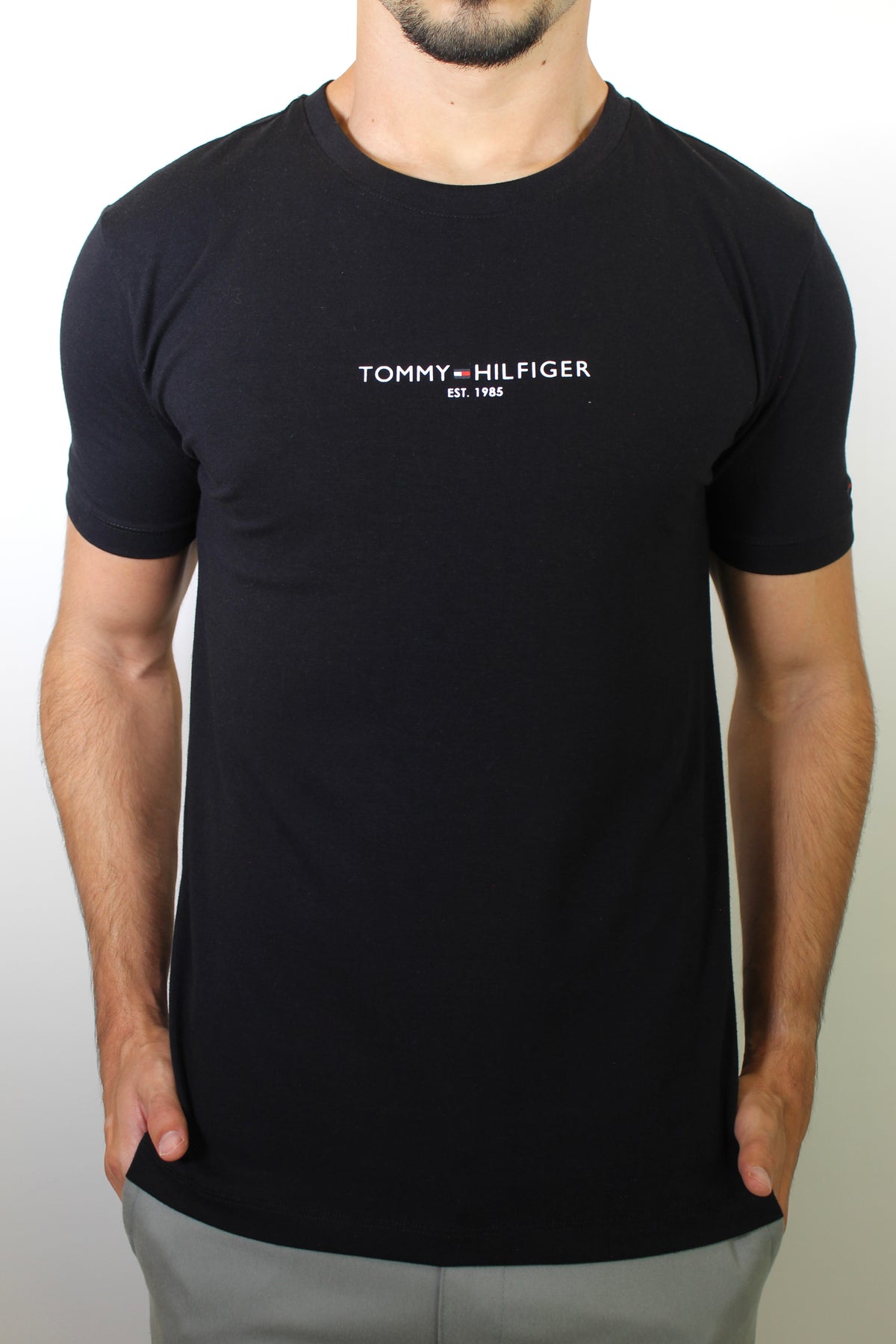 Camiseta TH Minimal Est. 1985 Logo - Preta