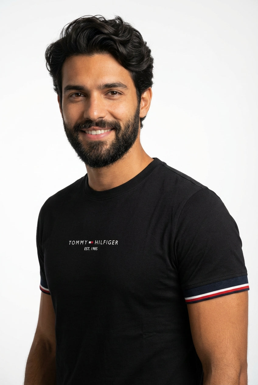 Camiseta TH Est. 1985 Band Sleeve - Preta