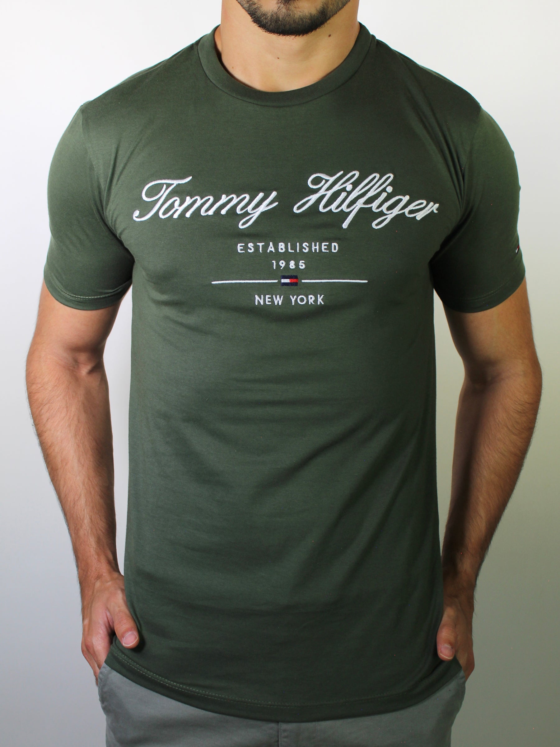 Camiseta TH Tommy Established 1985 NY - Verde Musgo