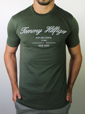 Camiseta TH Tommy Established 1985 NY - Verde Musgo