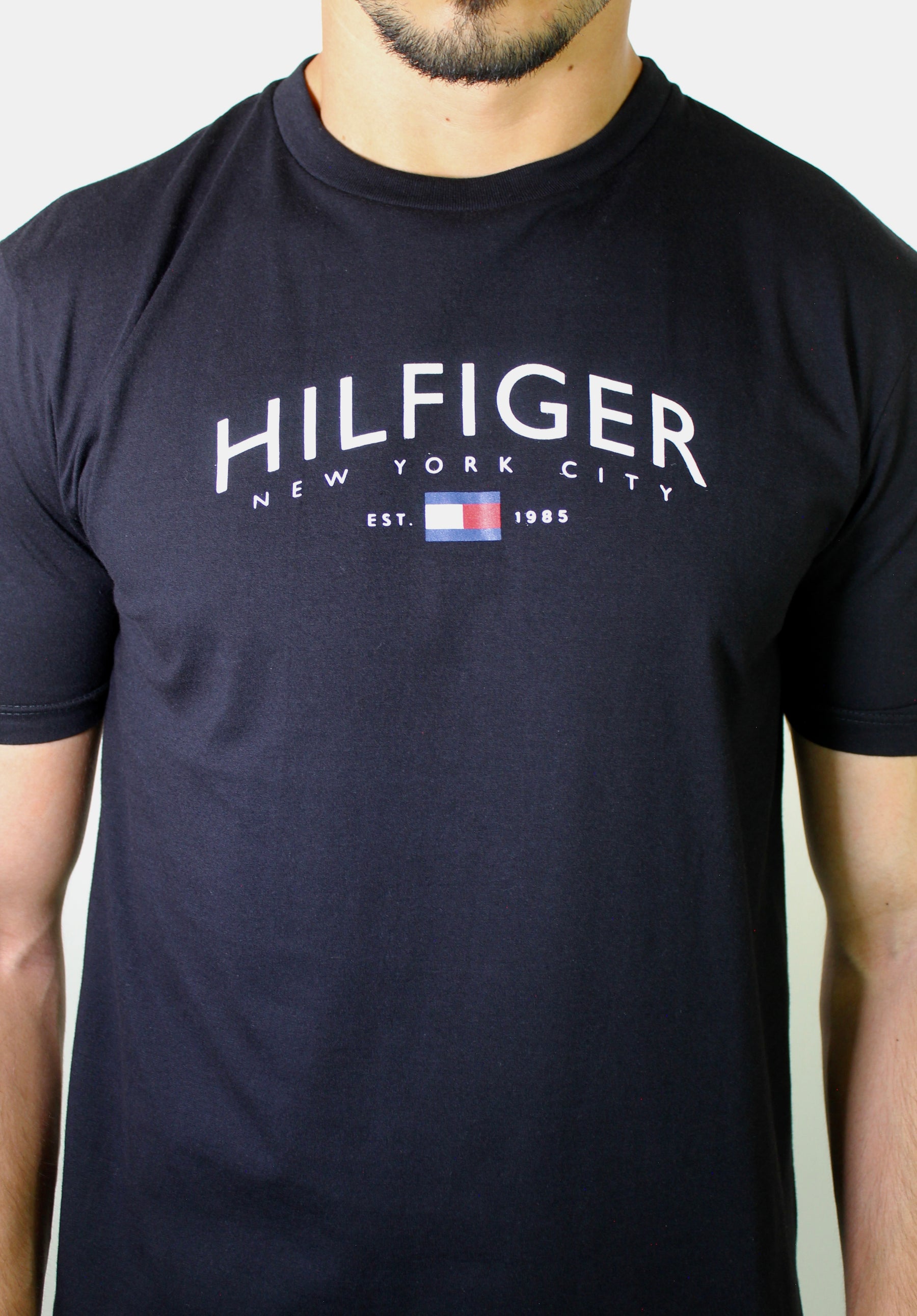 Camiseta TH Legacy NYC - Preta