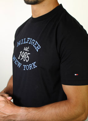 Camiseta TH Retro 1985 Crew - Preta