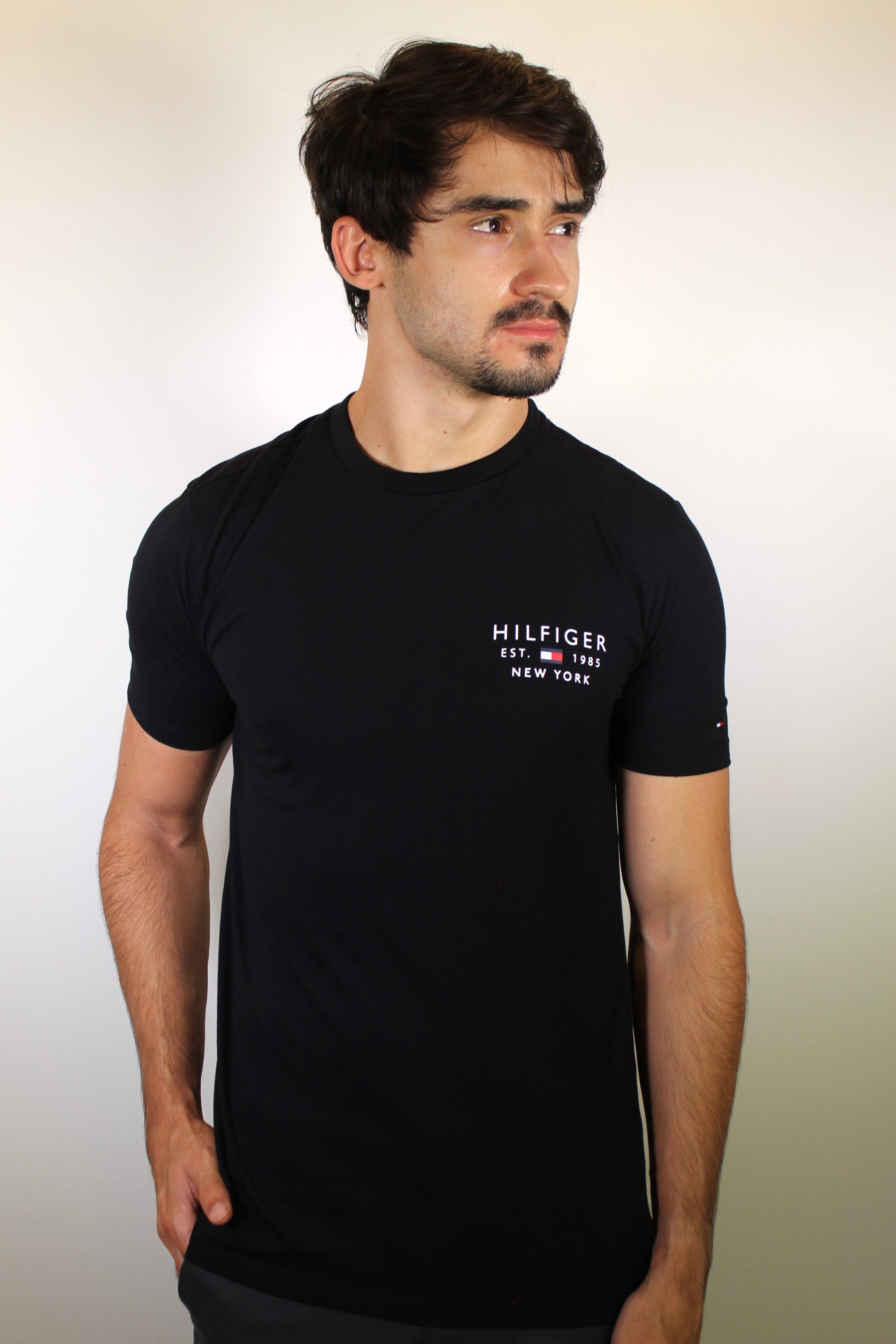 Camiseta TH Side Flag Urban NYC - Preta