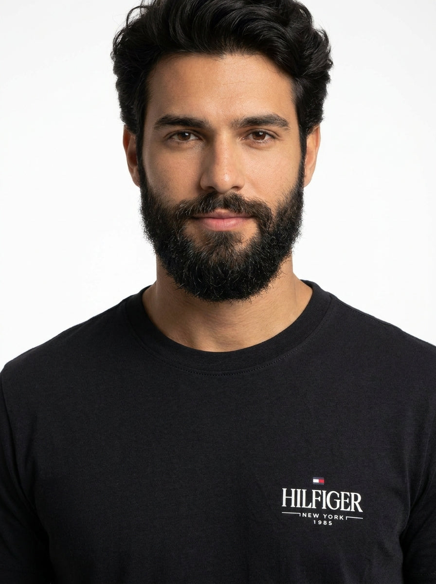 Camiseta TH New York Side Label - Preta