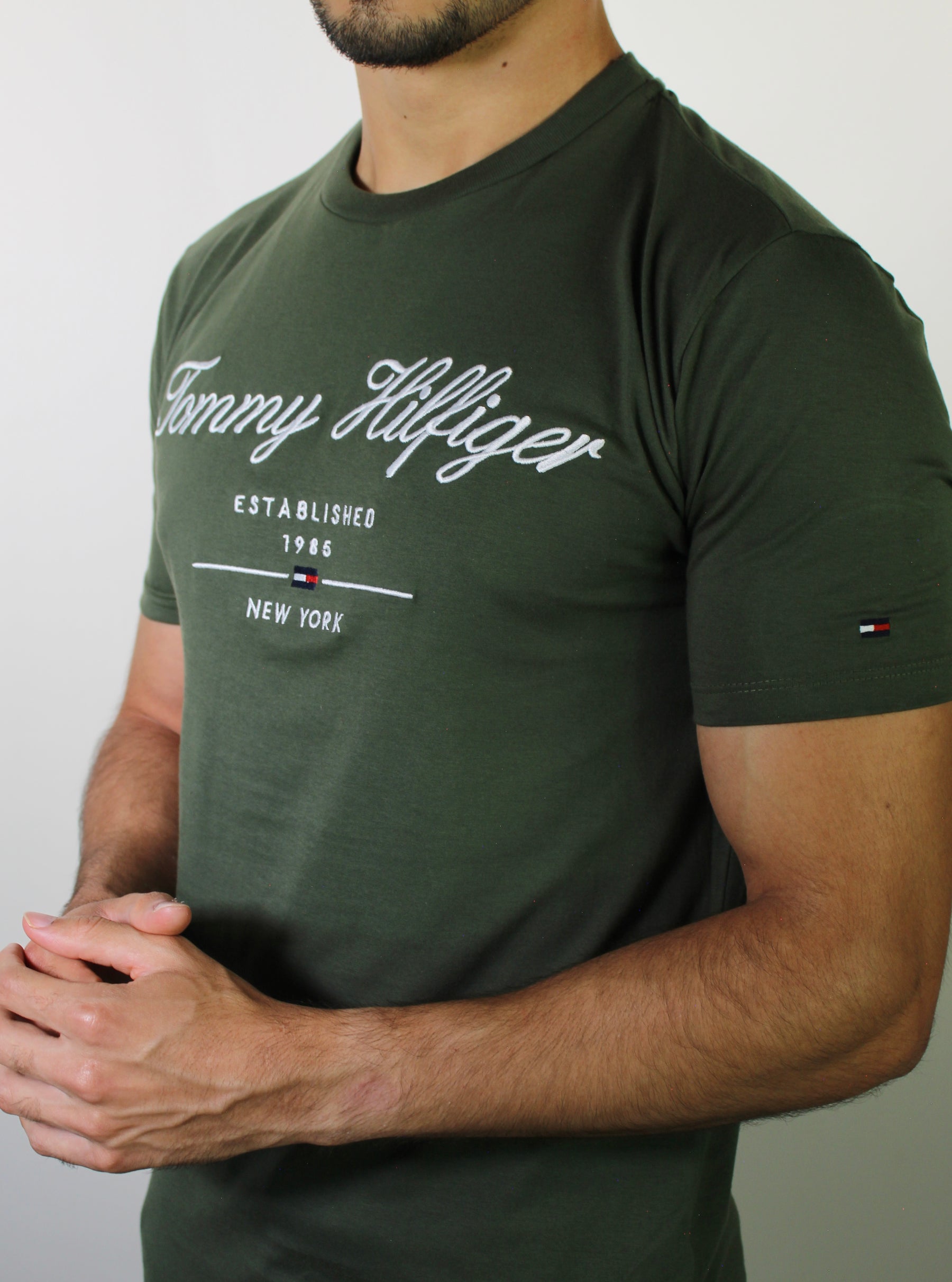Camiseta TH Tommy Established 1985 NY - Verde Musgo