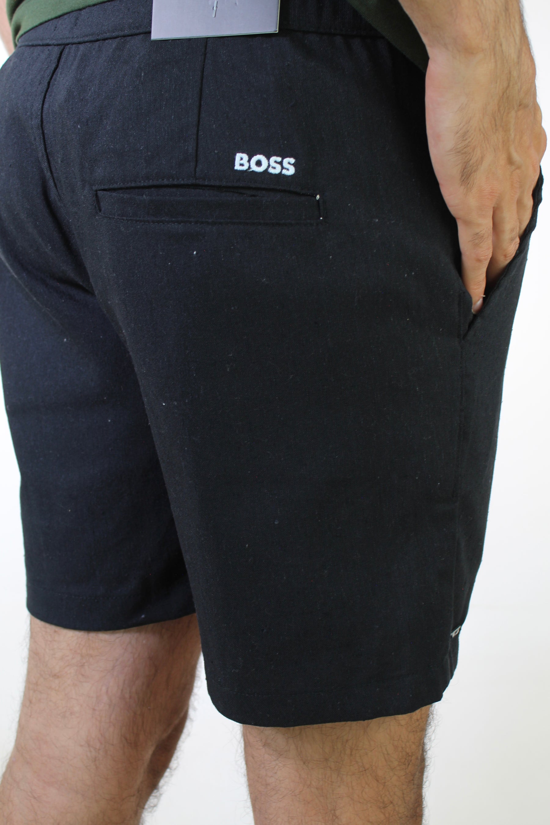 Bermuda em Linho Boss - Preta